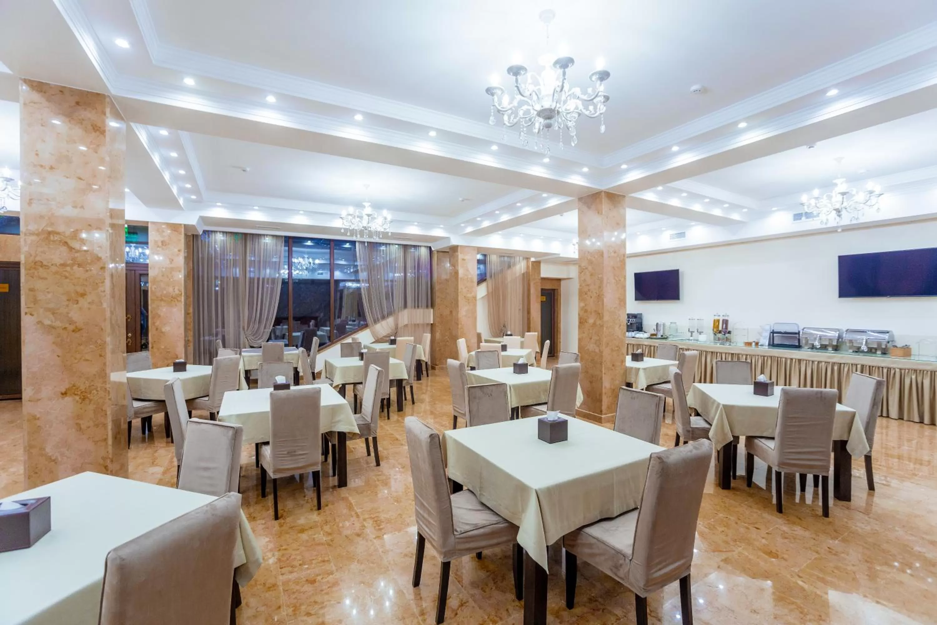 Restaurant/places to eat in Ambassador Hotel