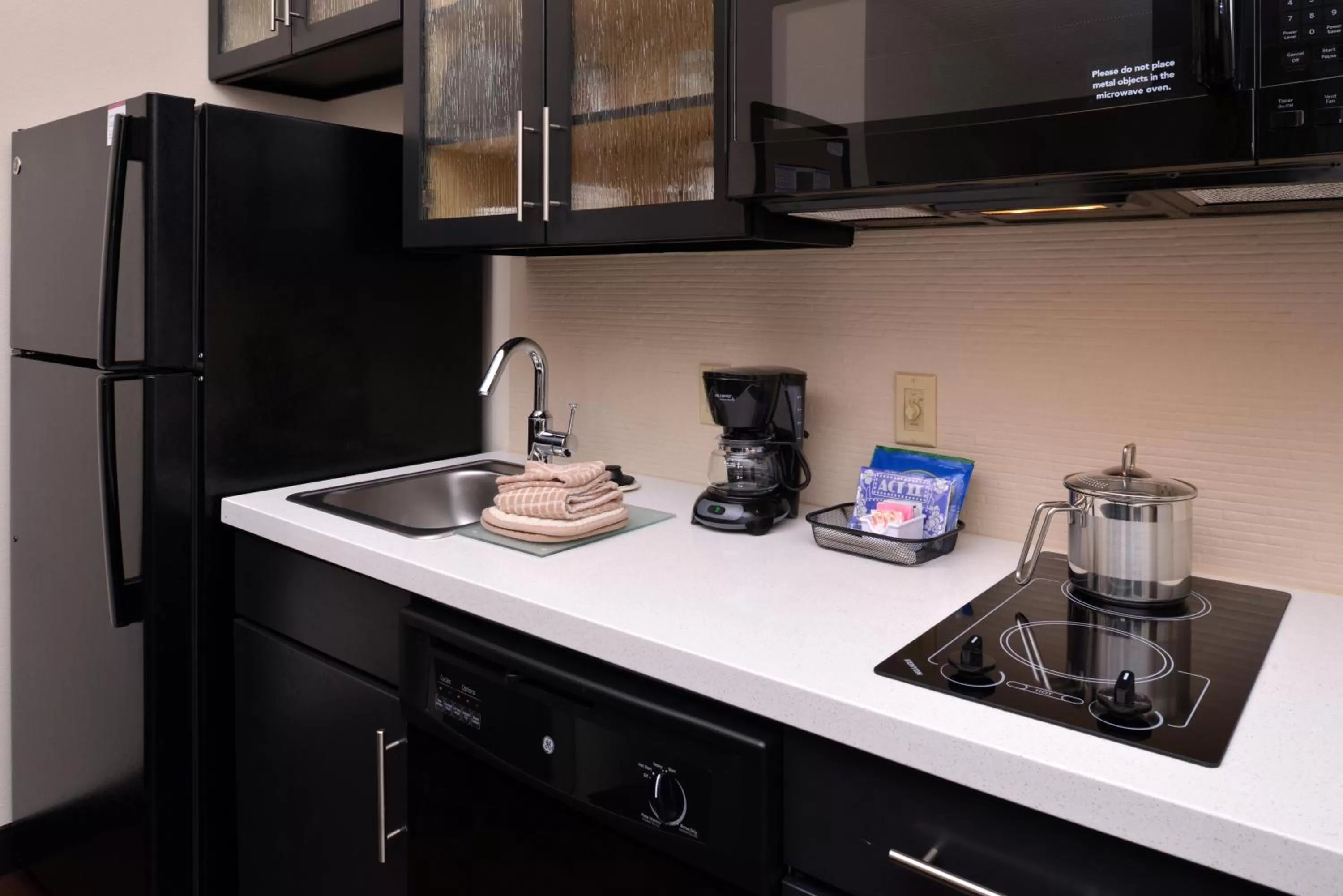 Photo of the whole room in Candlewood Suites Morgantown-Univ West Virginia by IHG