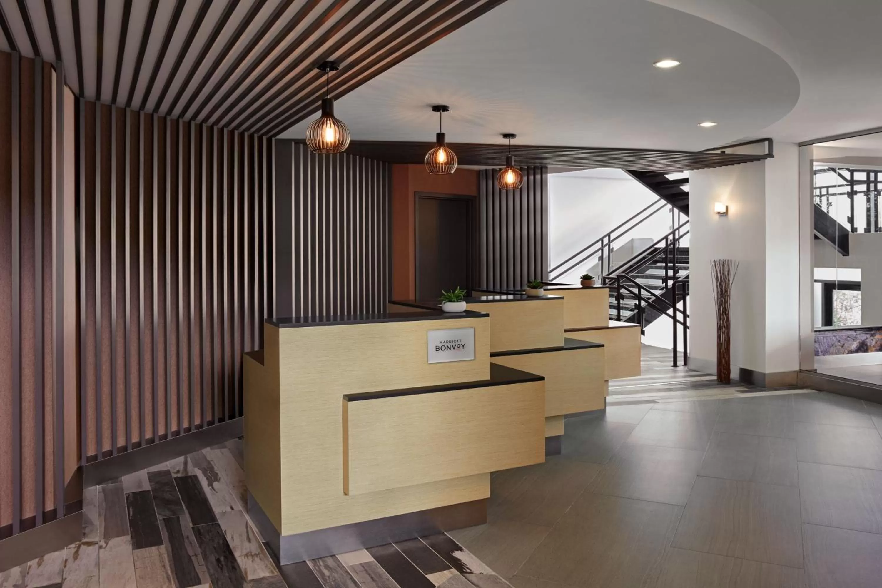 Lobby or reception in Delta Hotels by Marriott Sherbrooke Conference Centre