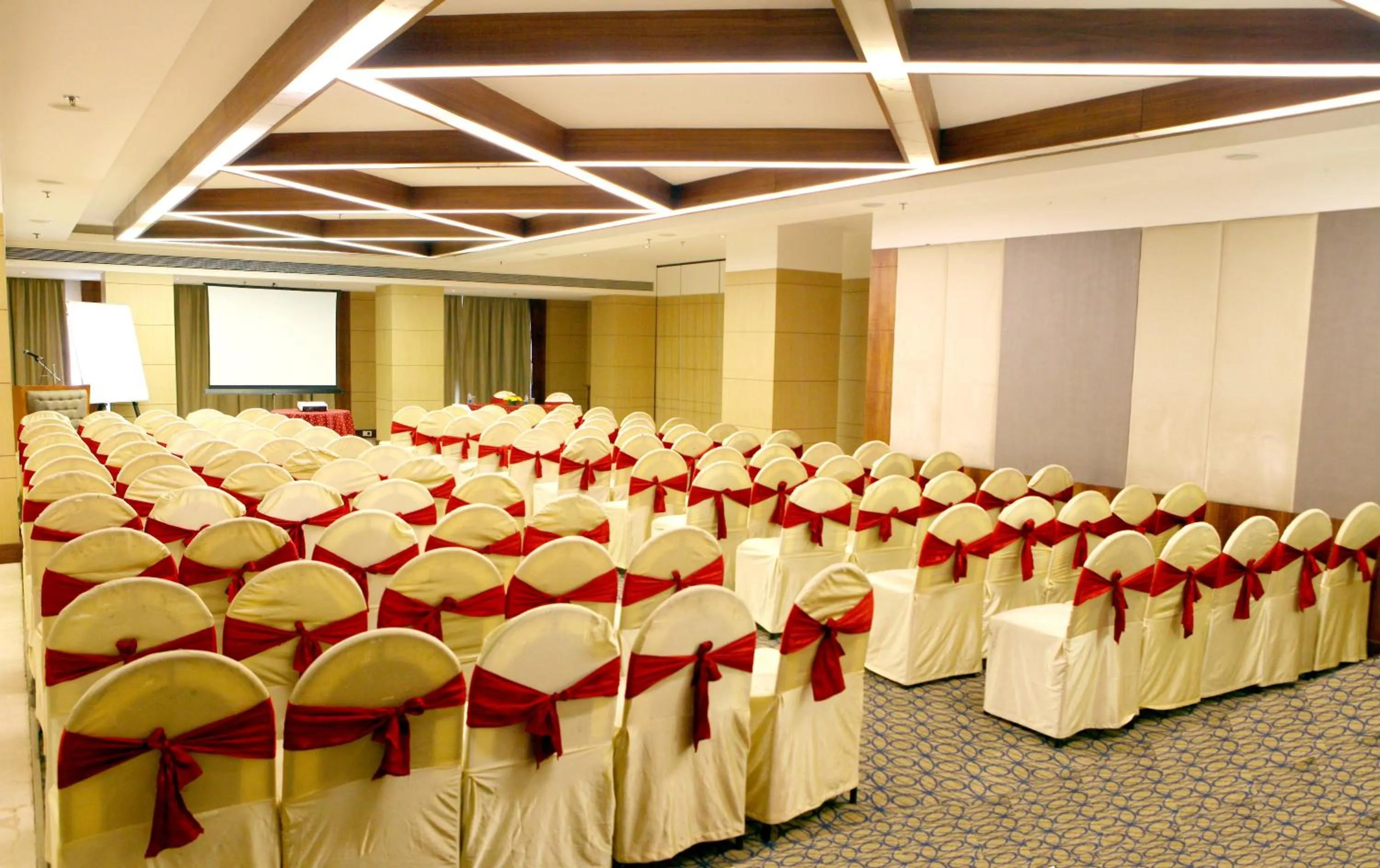 Banquet/Function facilities in Lords Plaza Surat