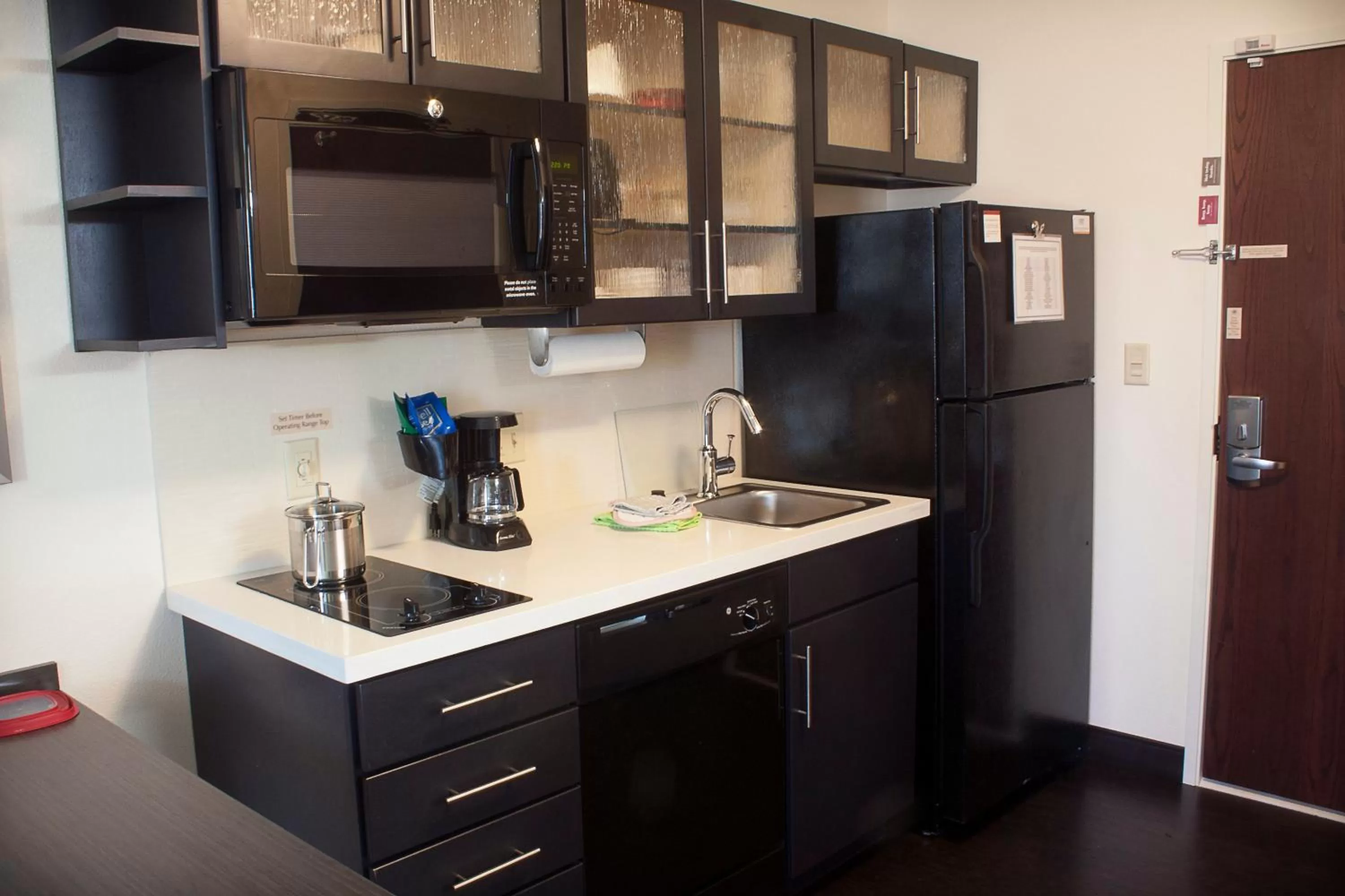 Photo of the whole room in Candlewood Suites Youngstown W - I-80 Niles Area by IHG