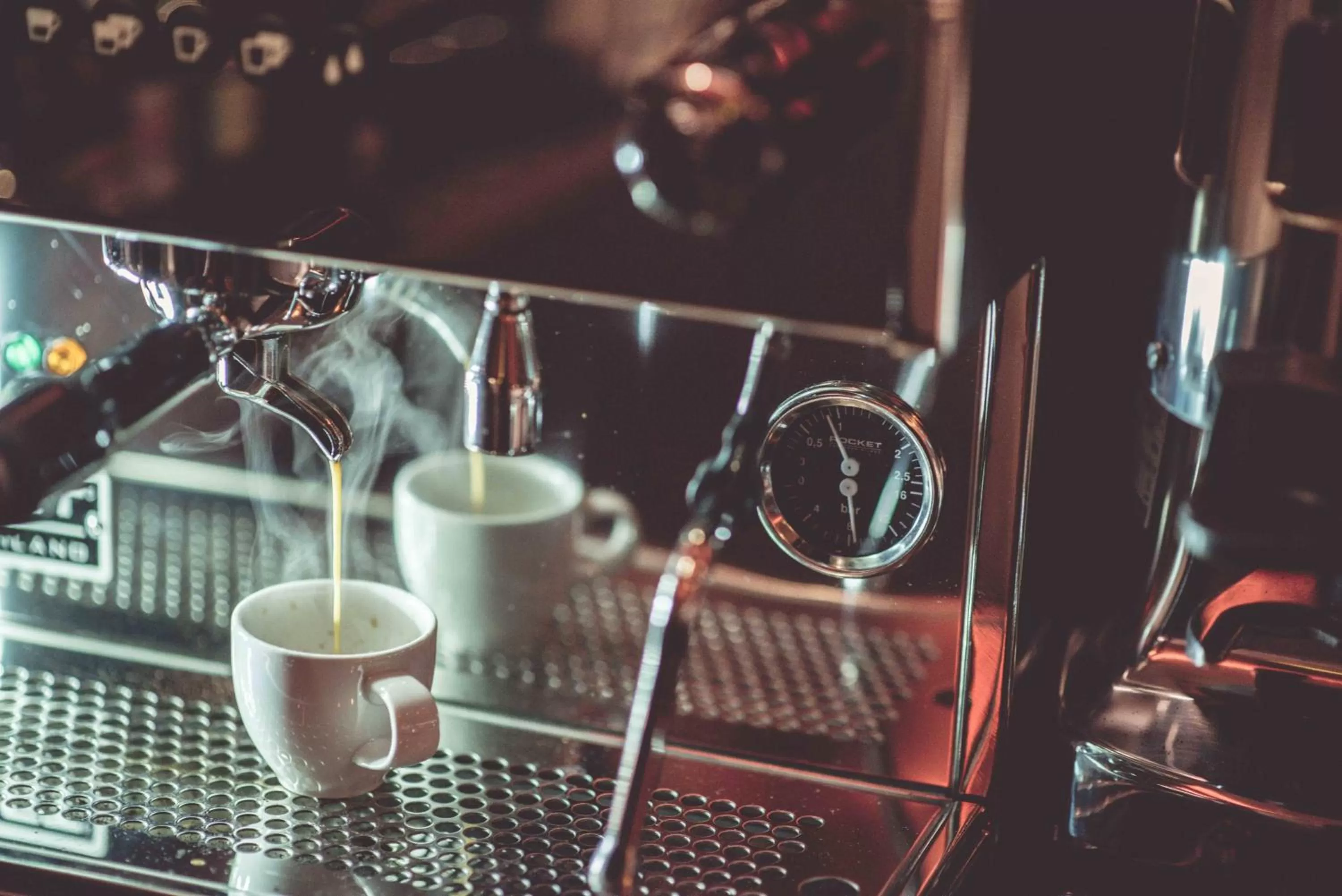 Coffee/tea facilities in Chin-Chin Hotel ehemals Bohemian Hotel