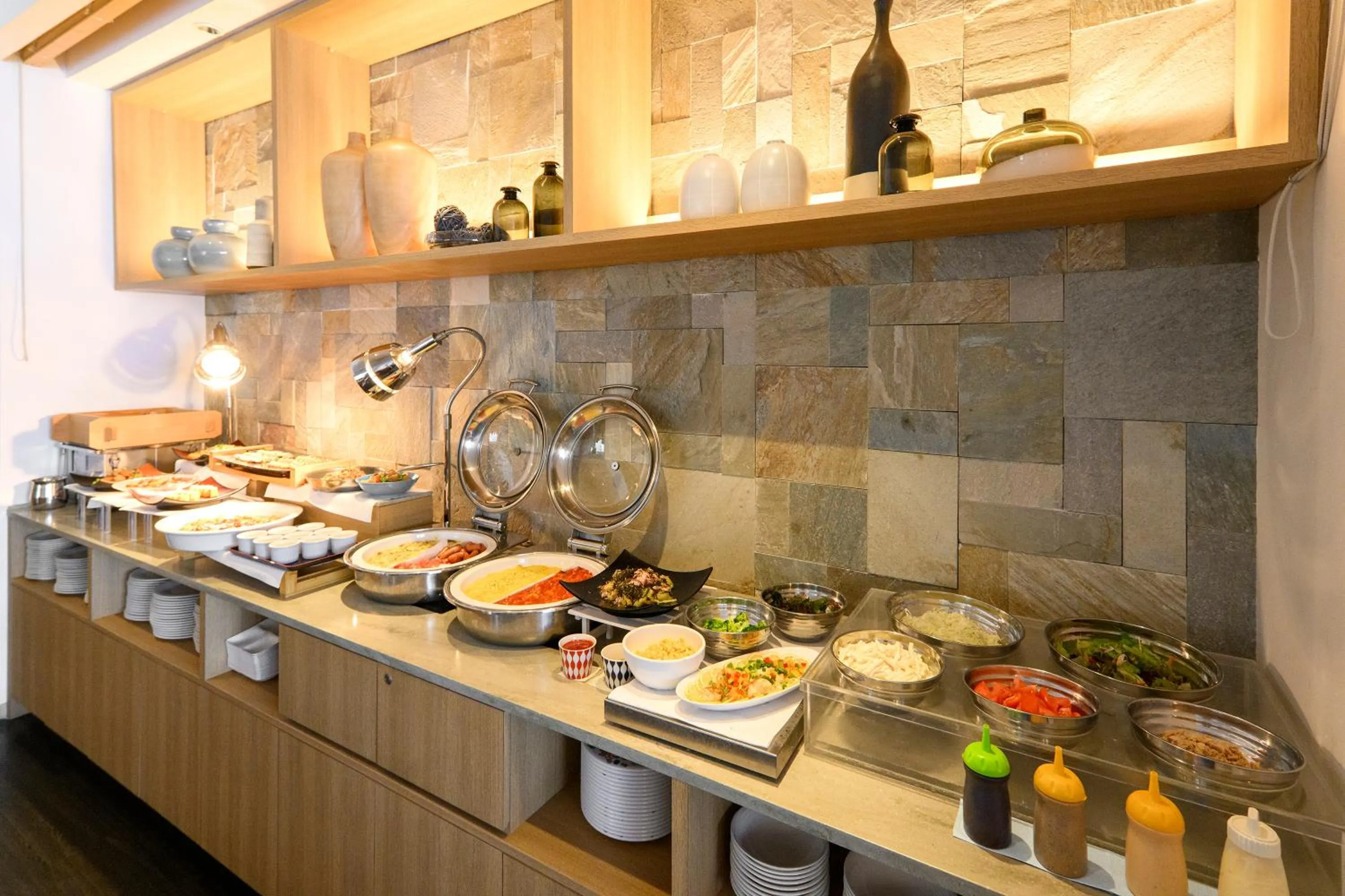 Restaurant/places to eat in Hotel Forza Oita