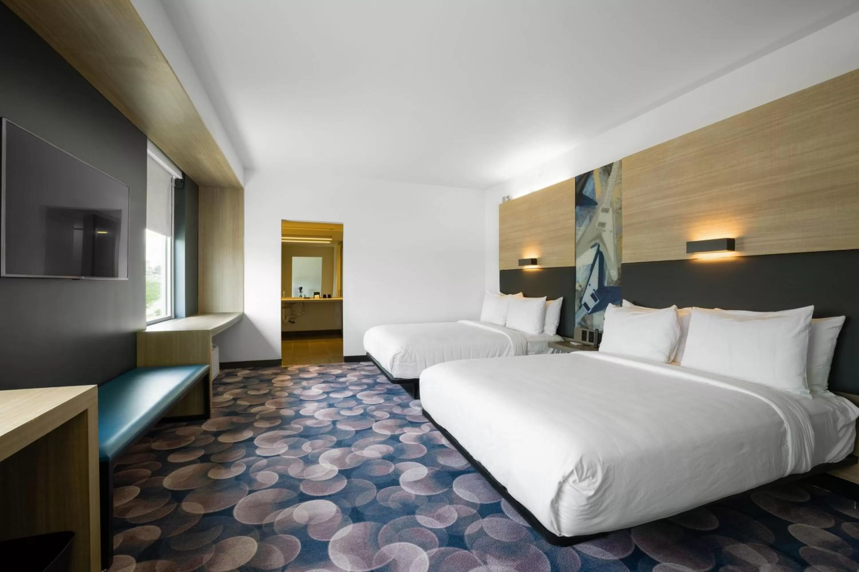 Photo of the whole room, Bed in Aloft Austin Airport