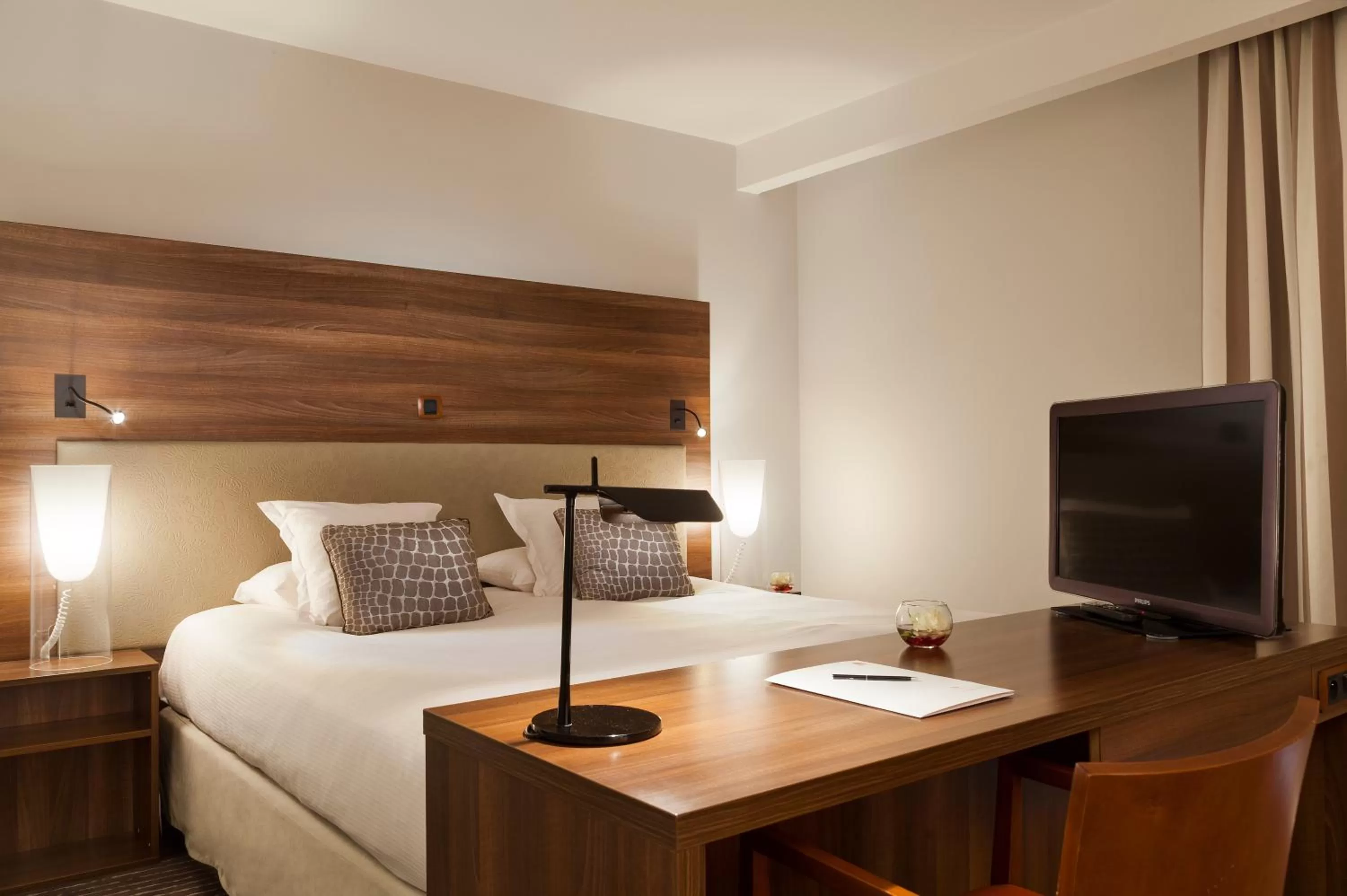 Bed in Château Belmont Tours by The Crest Collection