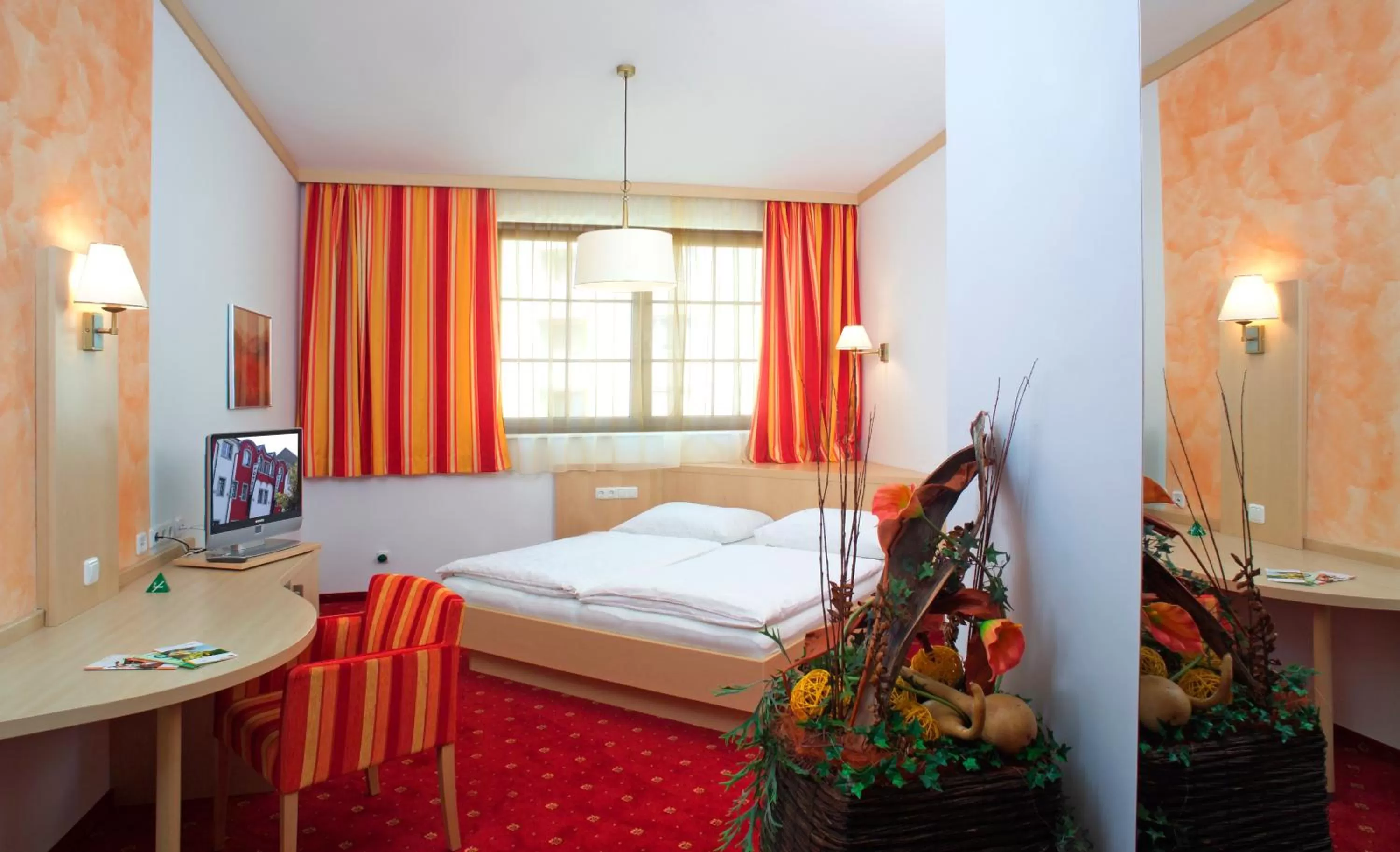 Photo of the whole room, Bed in Hotel Restaurant Wallner I contactless check-in