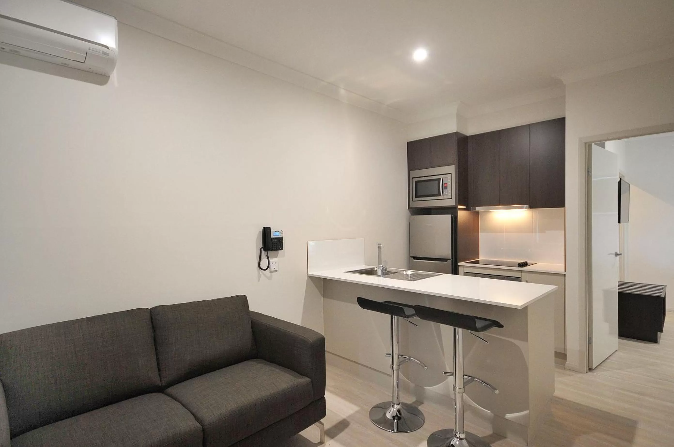 Kitchen or kitchenette in Northpoint Motel Apartments