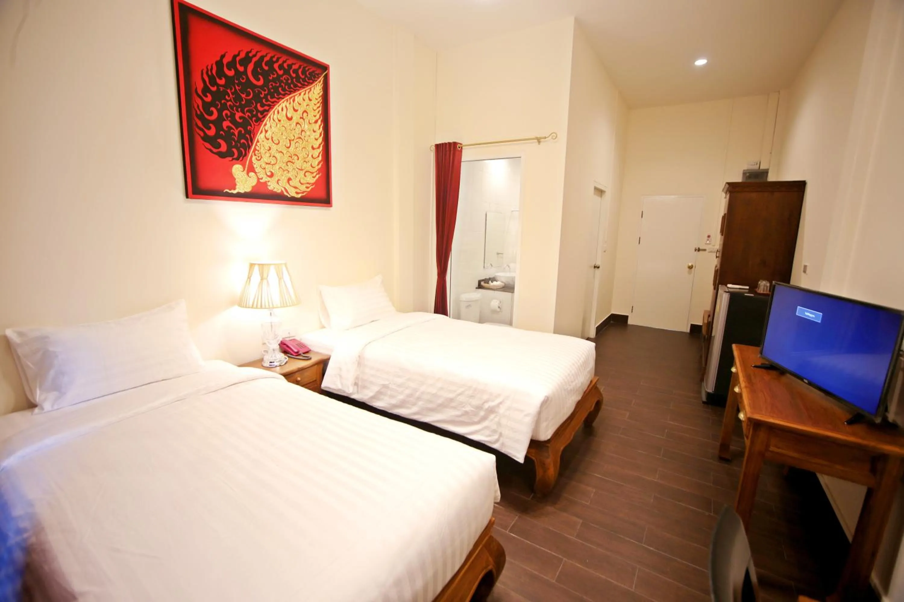 Photo of the whole room, Bed in The Myth - Sud Sathorn