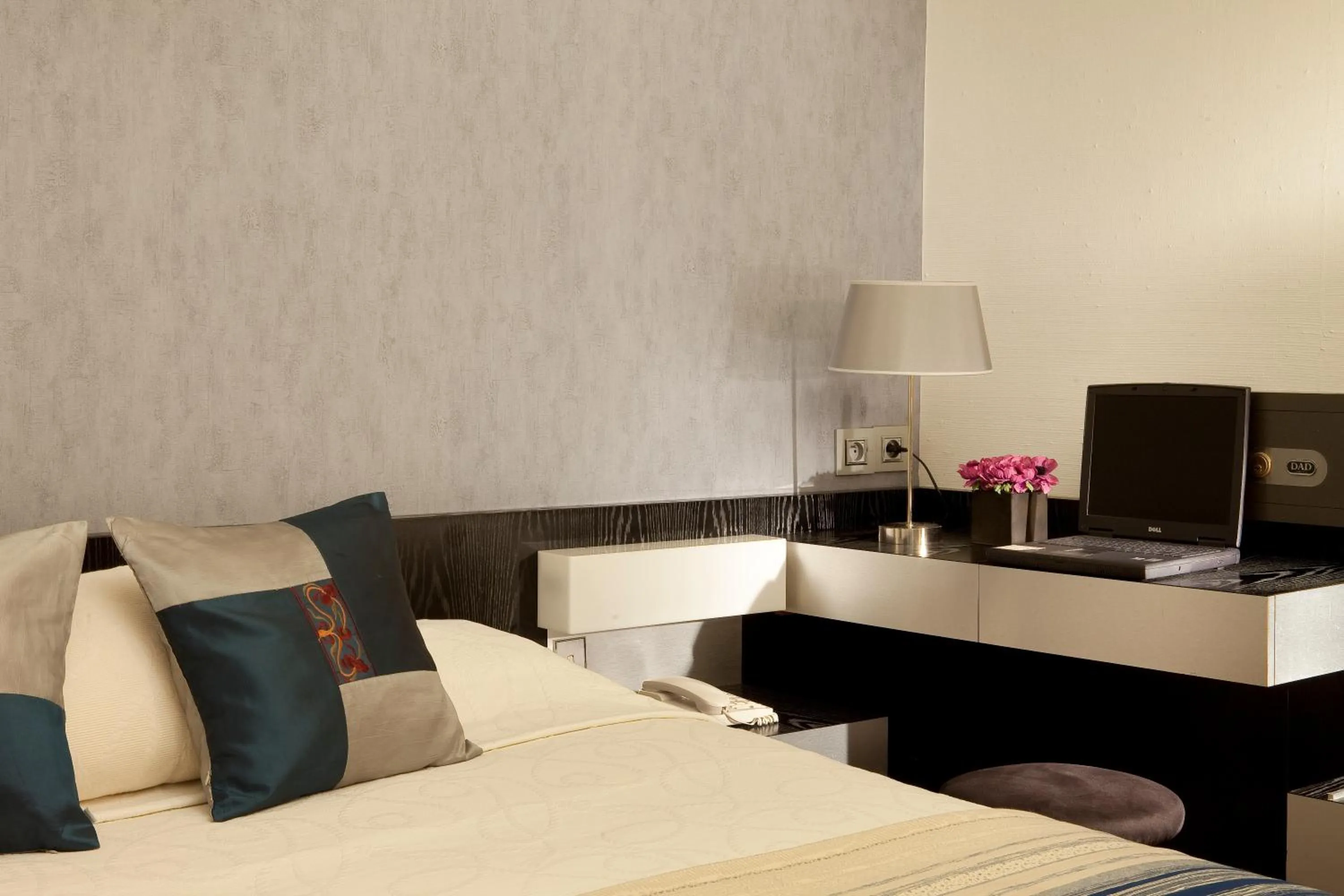 Bedroom in HOTEL ALISON