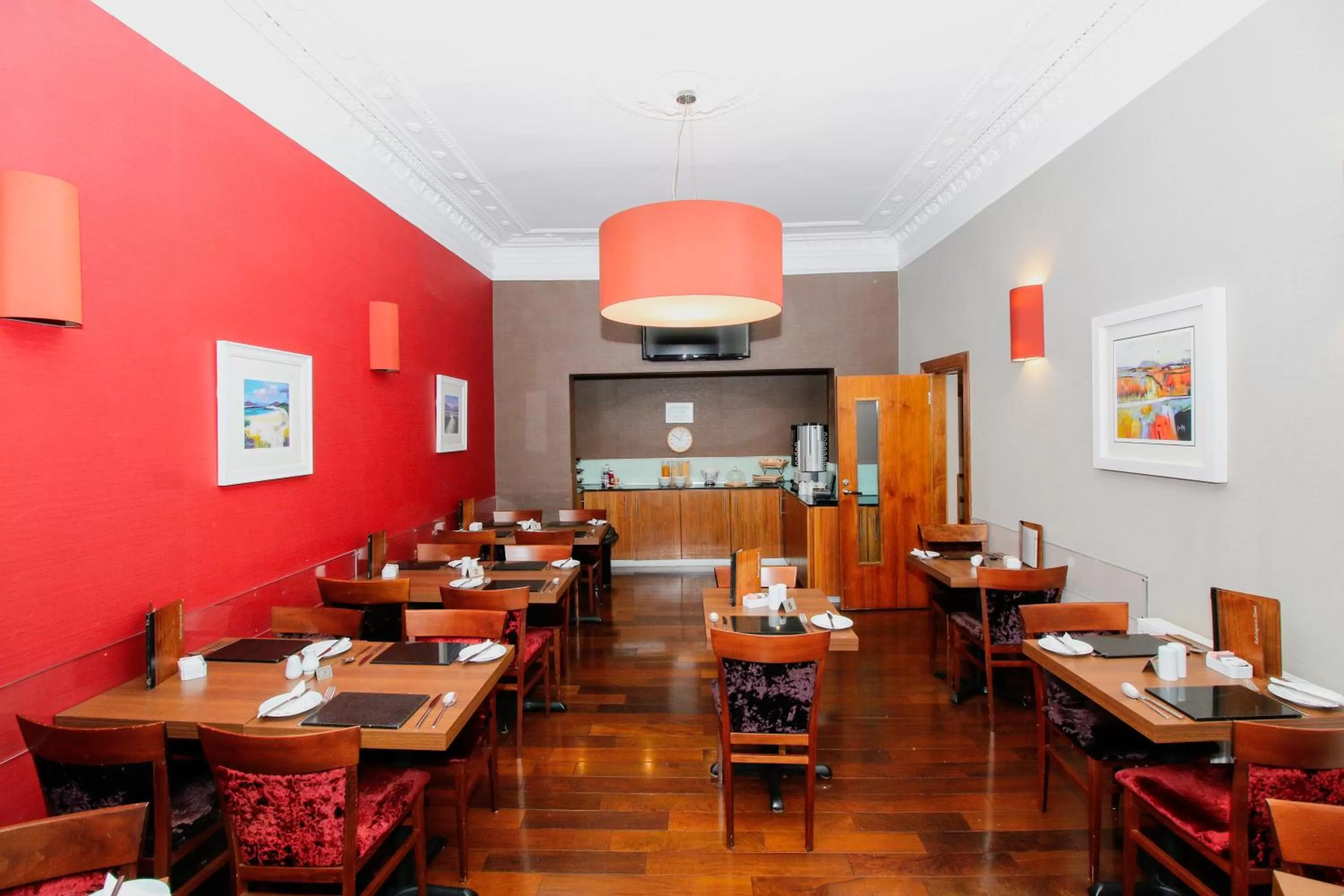 Restaurant/places to eat in Kelvingrove Hotel - Sauchiehall St