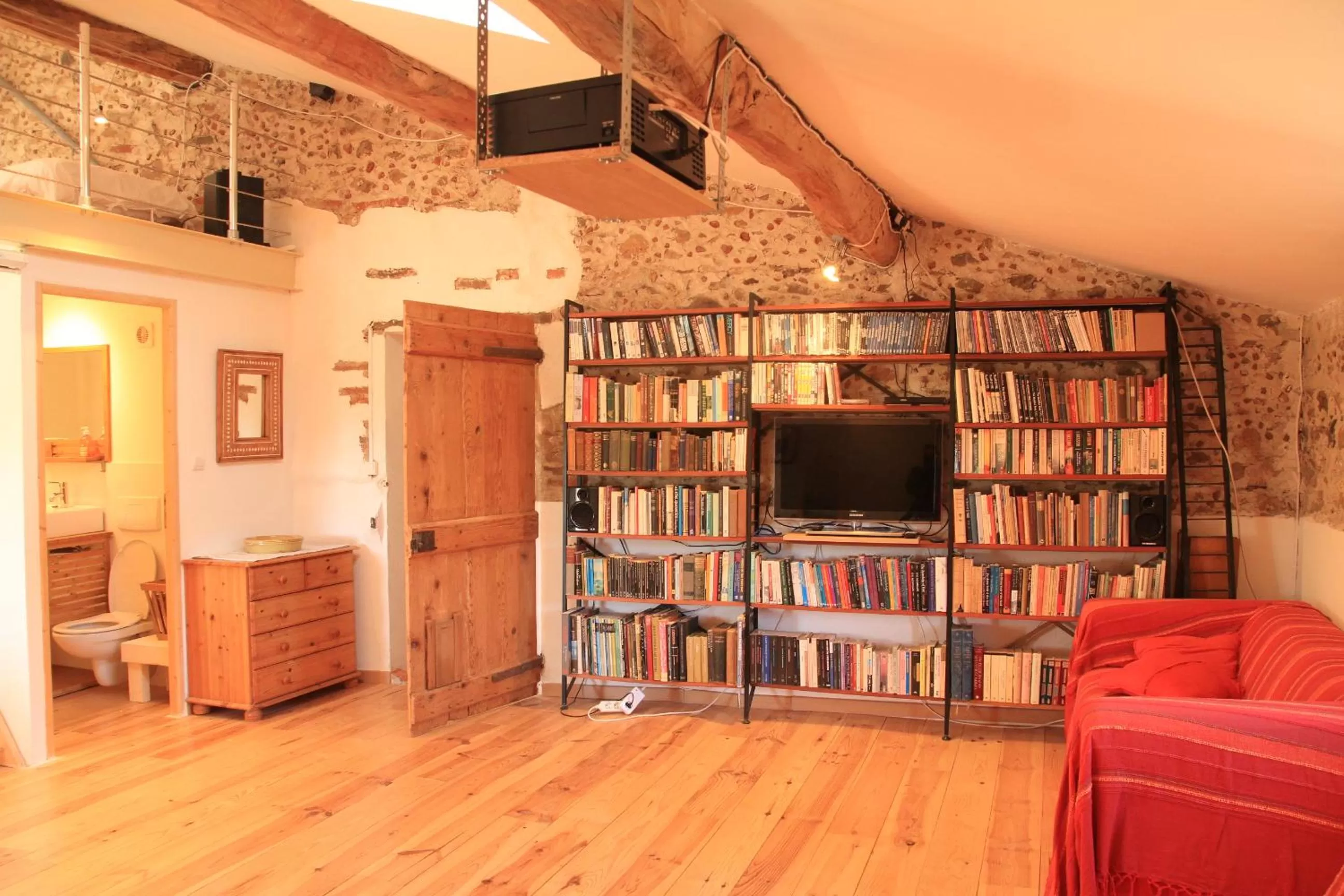 Library in Mas St. Joseph