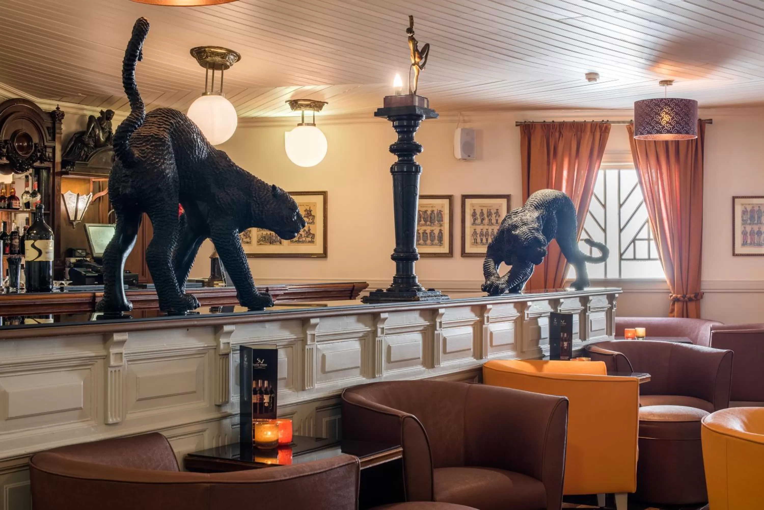 Lounge or bar in Vila Galé Estoril