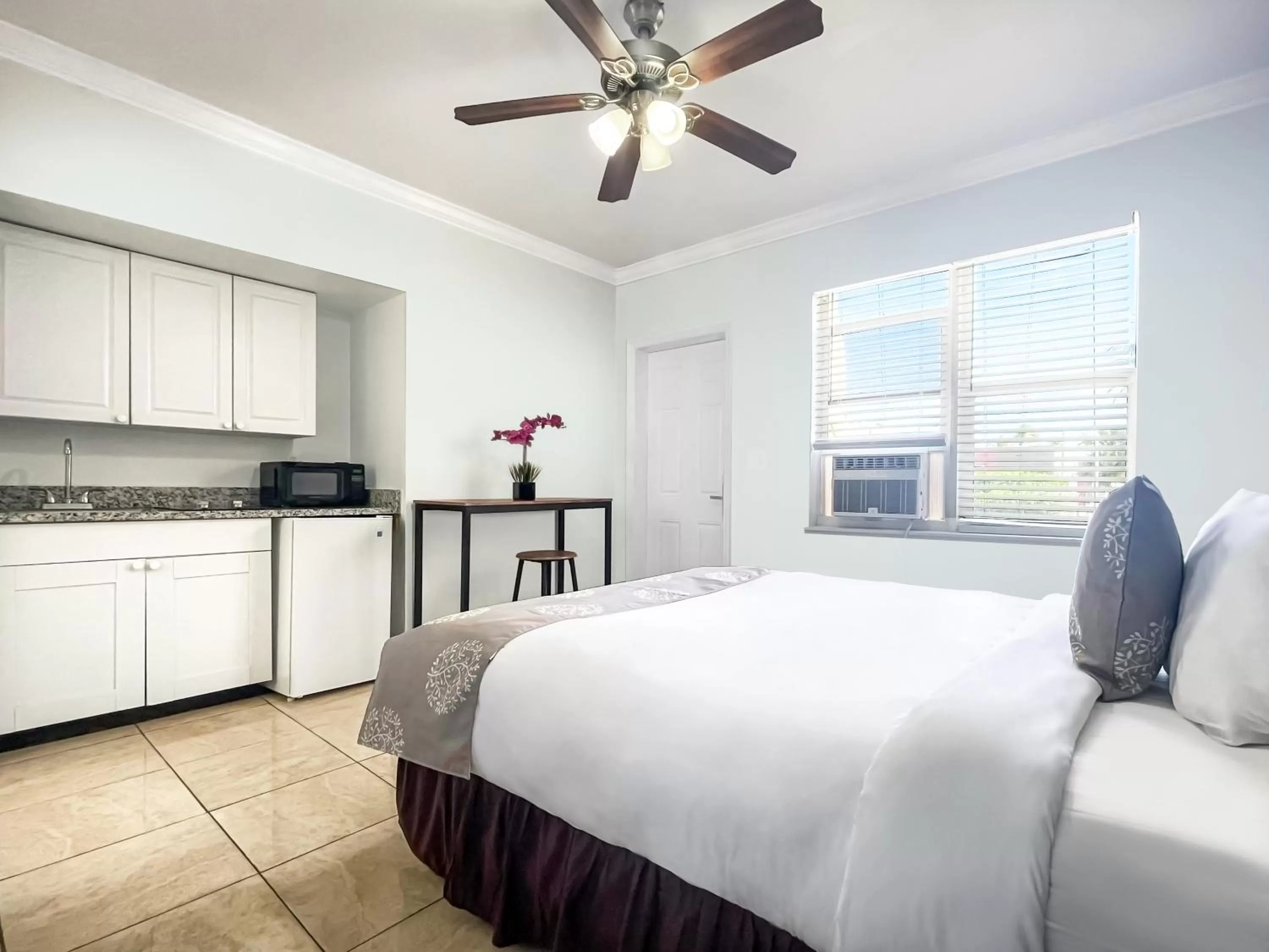 Bed in Hollywood Beach Hotels