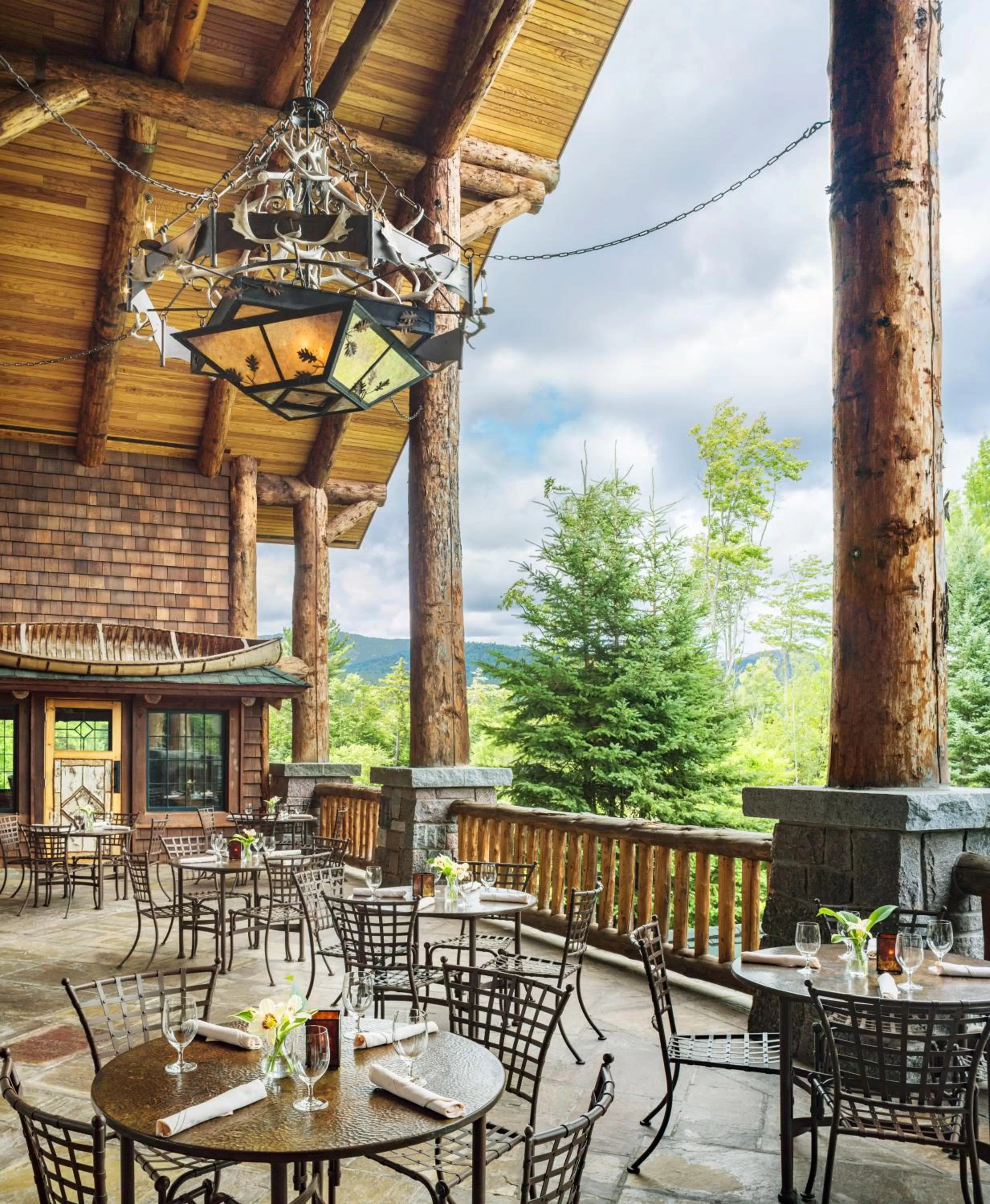 Restaurant/places to eat in The Whiteface Lodge