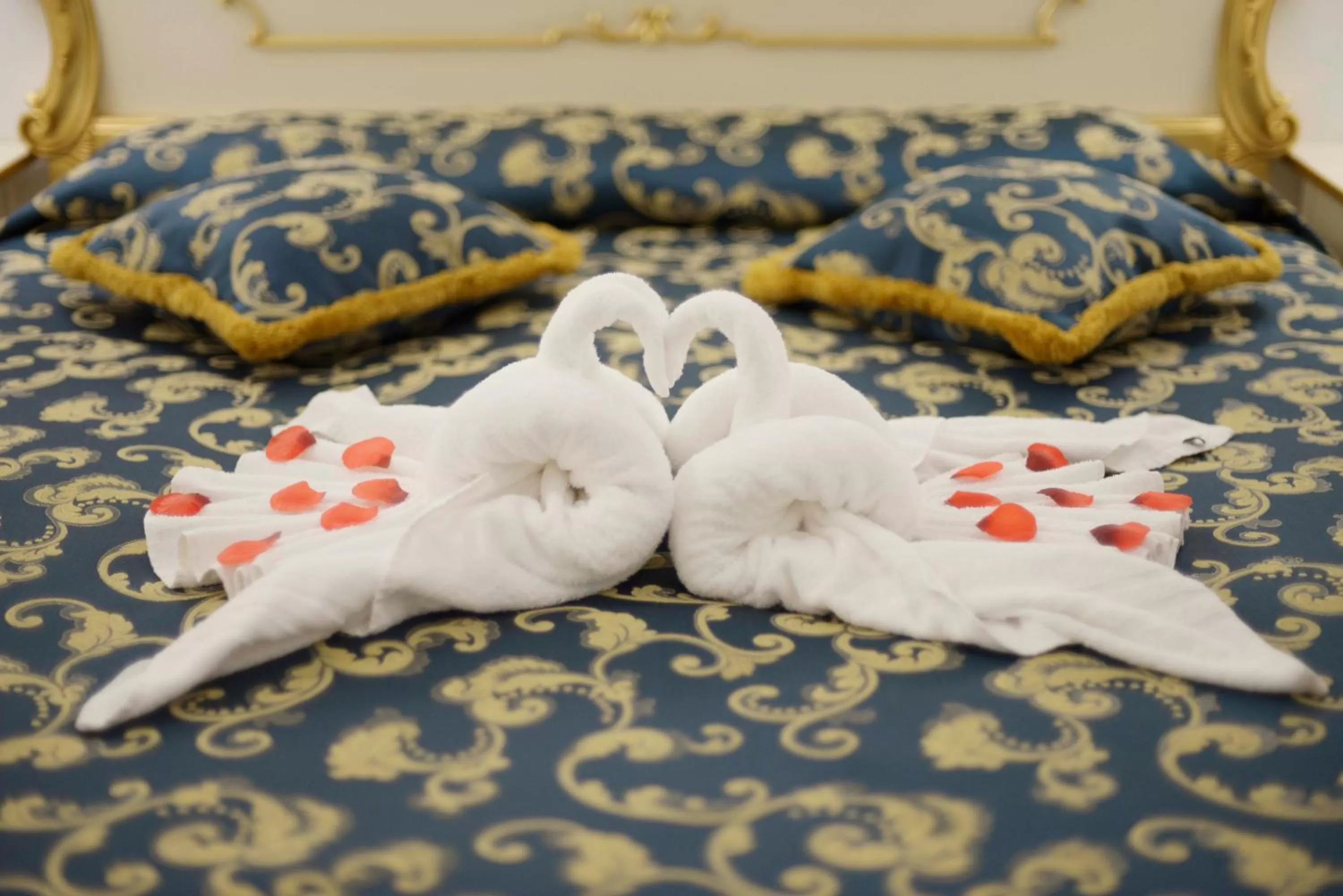 Decorative detail, Bed in Al Mascaron Ridente