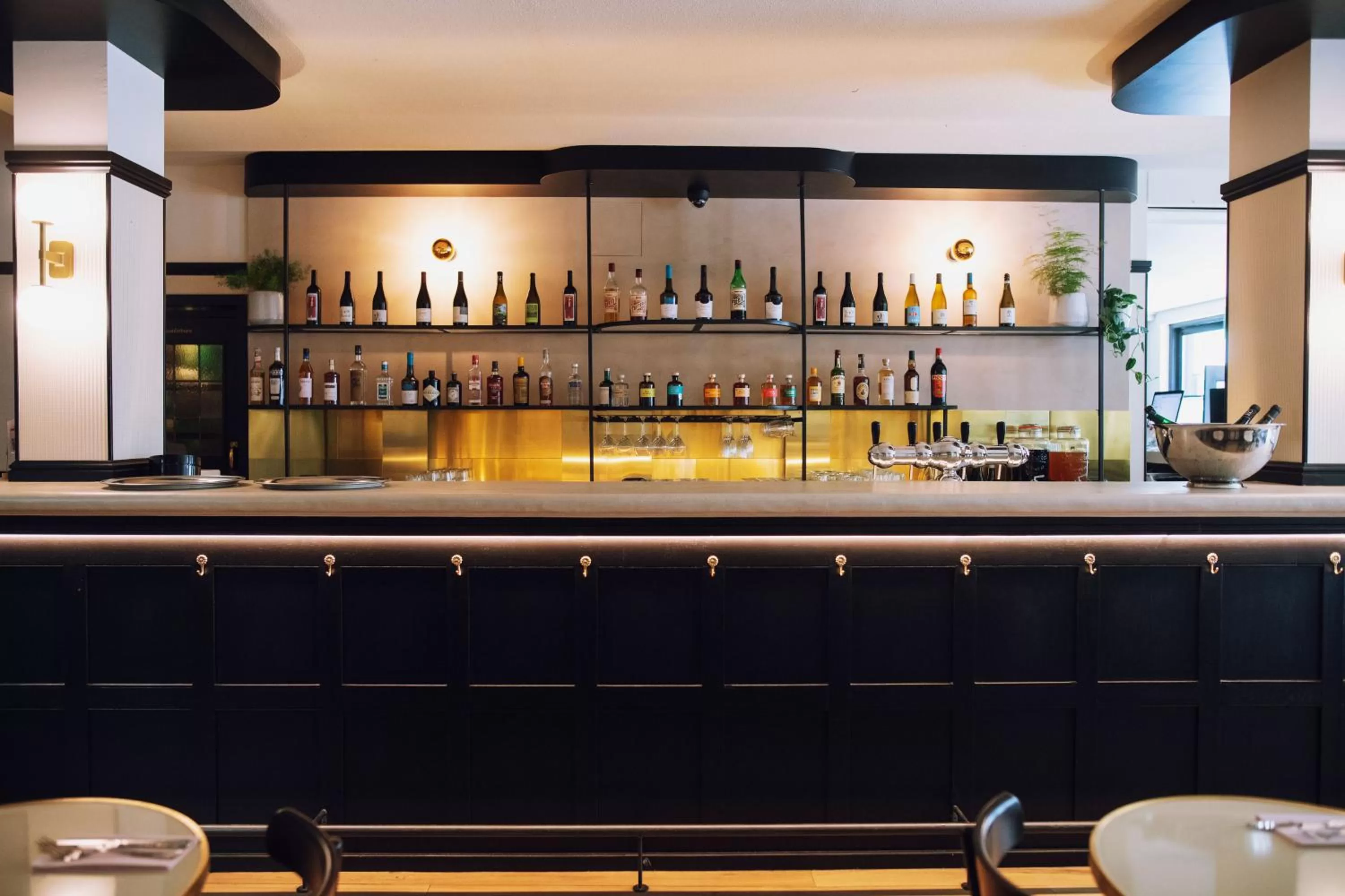 Lounge or bar in Latroupe Hotel Le Berger