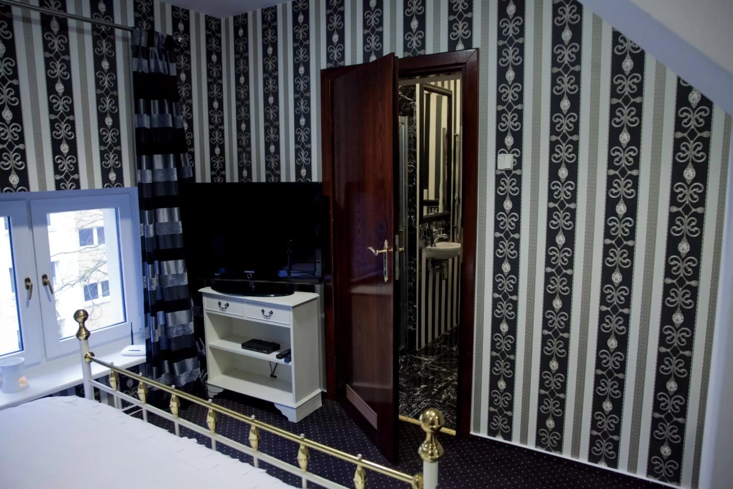 Photo of the whole room in Matejki 8