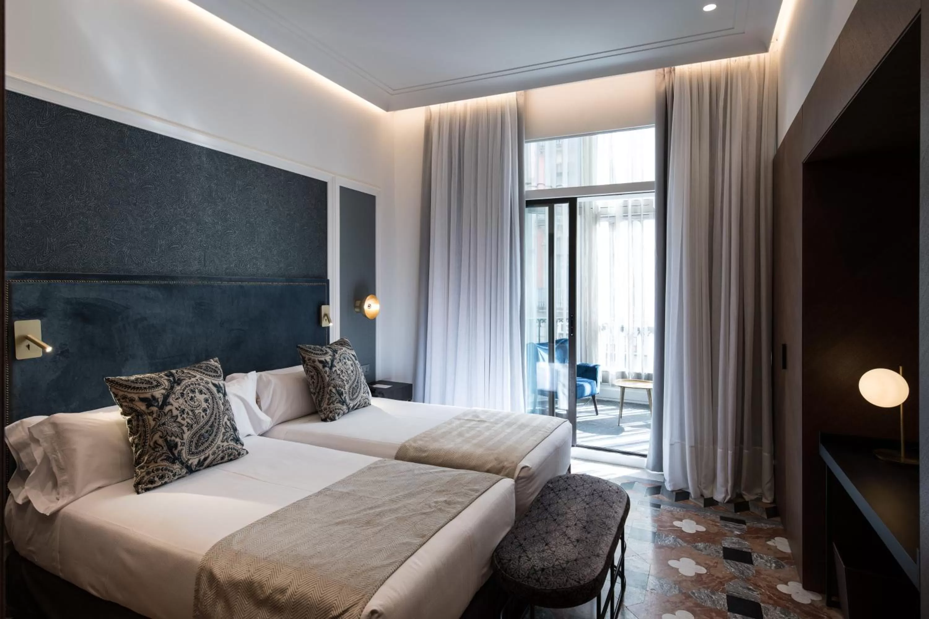 Bed in Catalonia Plaza Catalunya