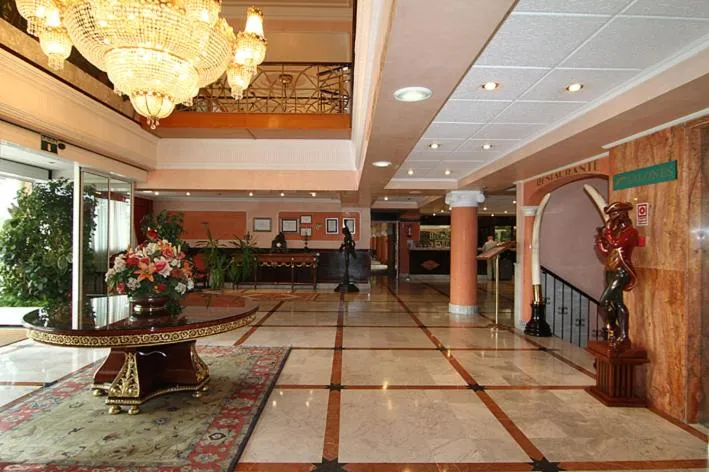 Lobby or reception in Hotel Begoña Park