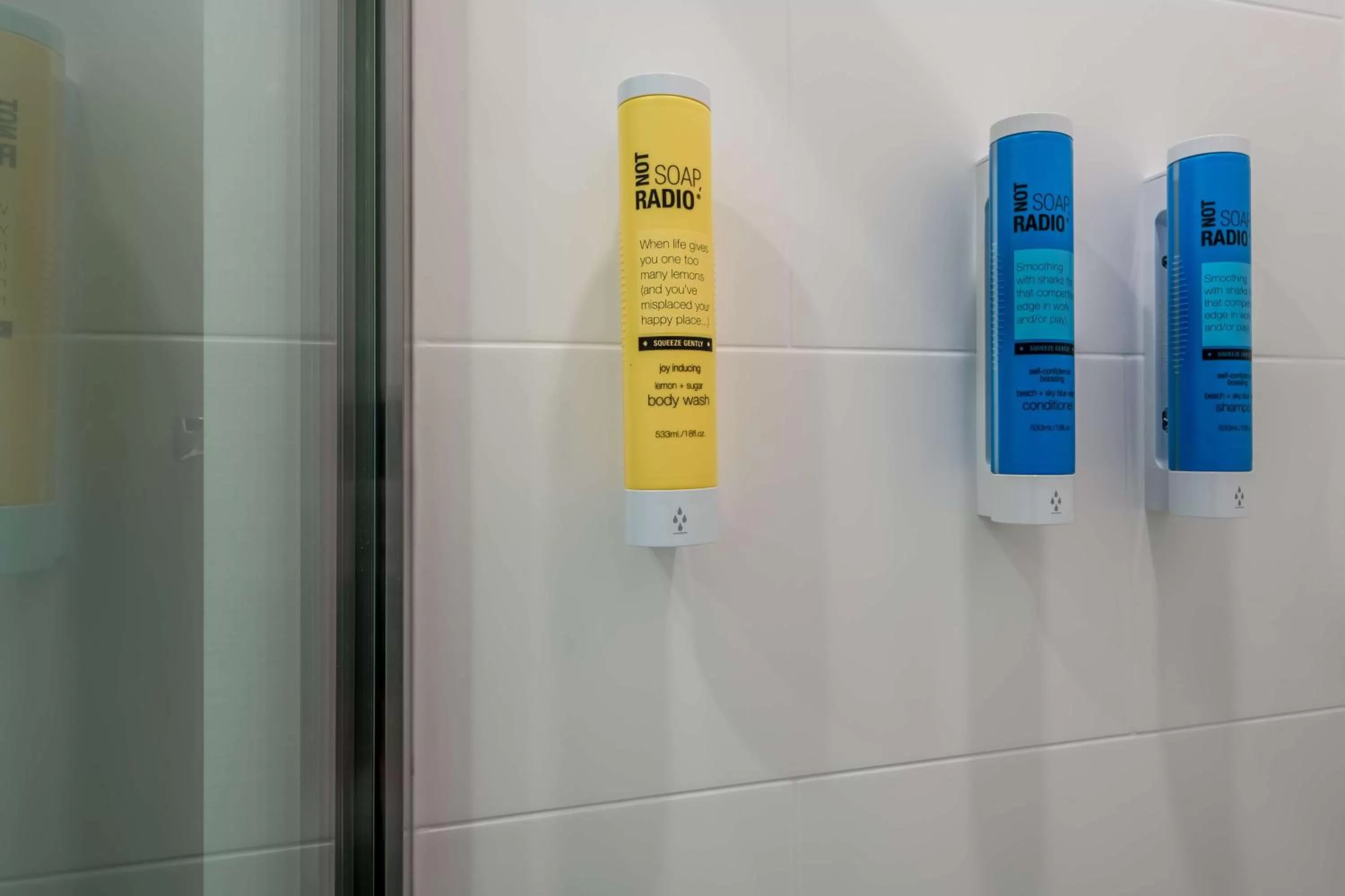 Queen Room - Mobility/Hearing Accessible with Shower in Tru by Hilton Garland Richardson