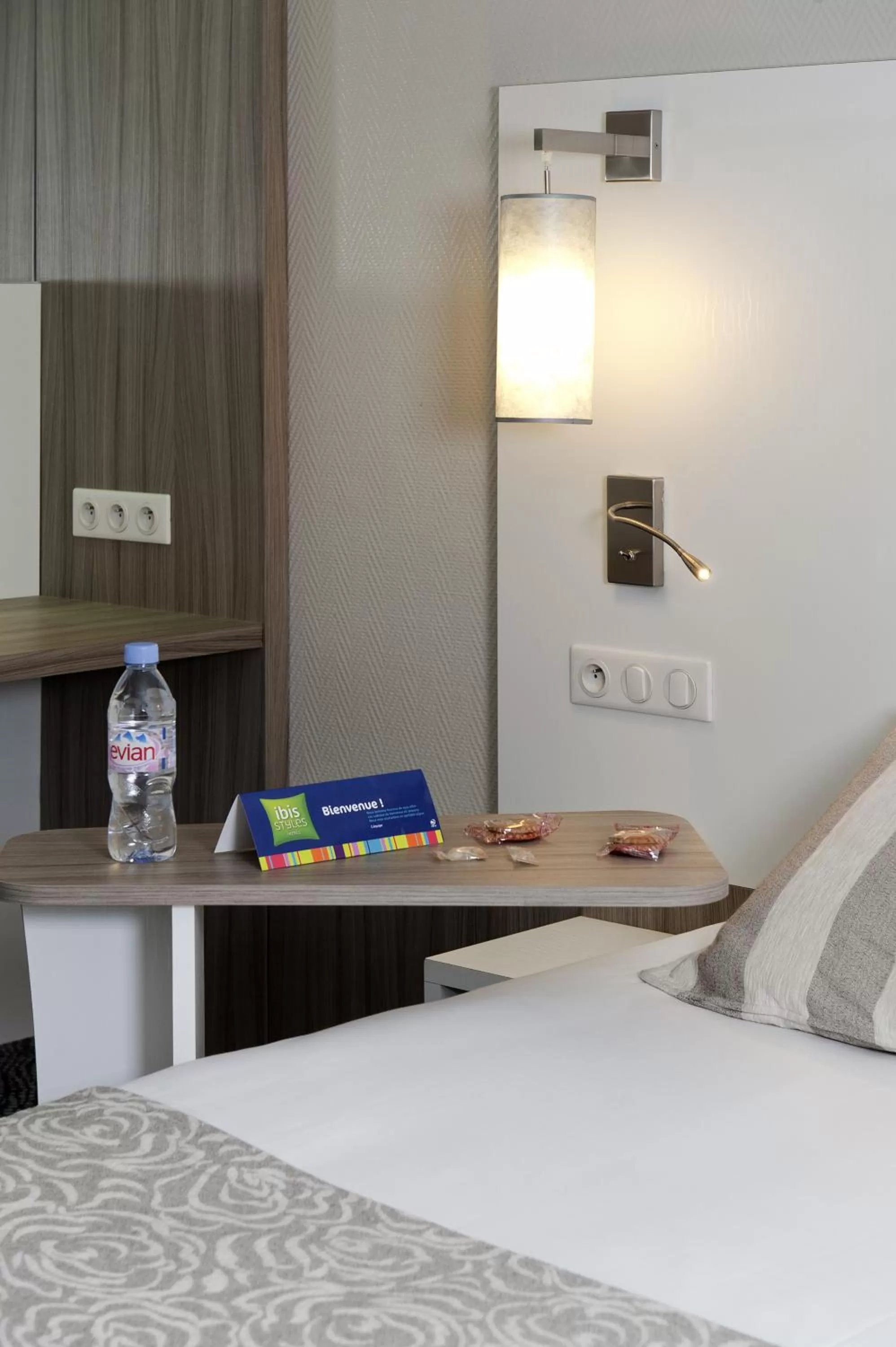 Bedroom, Bed in ibis Styles Melun