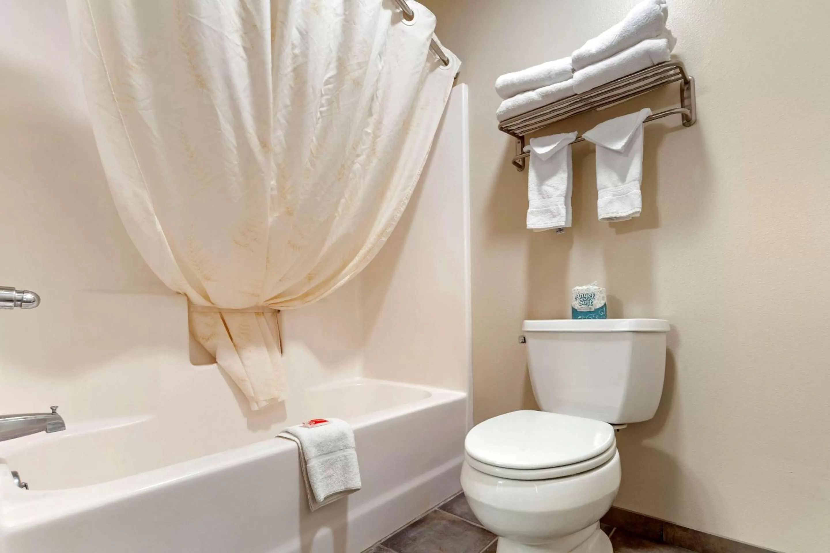 Bathroom in Harmony Inn & Suites