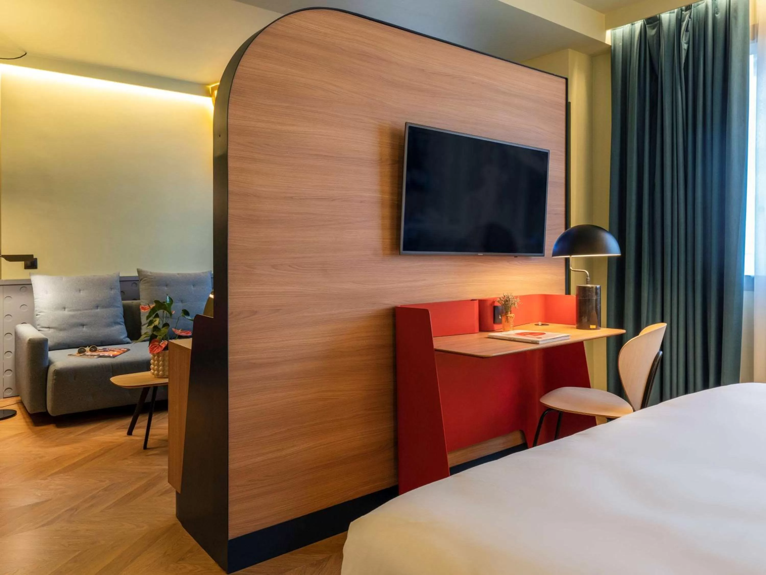 Photo of the whole room, Bed in Ibis Styles Madrid City Las Ventas