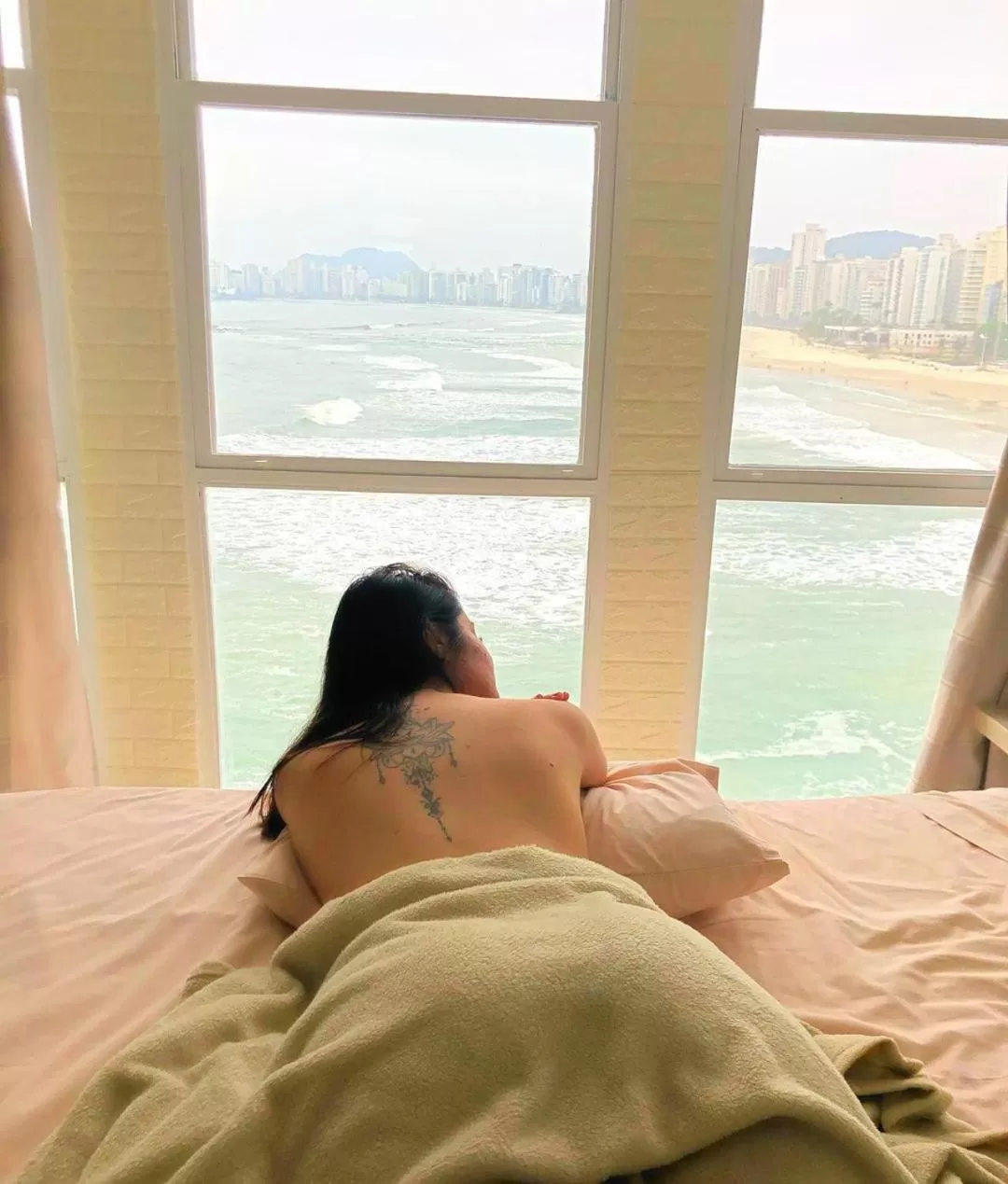 Guests, Bed in Grand Hotel Guarujá - A sua Melhor Experiência Beira Mar na Praia!