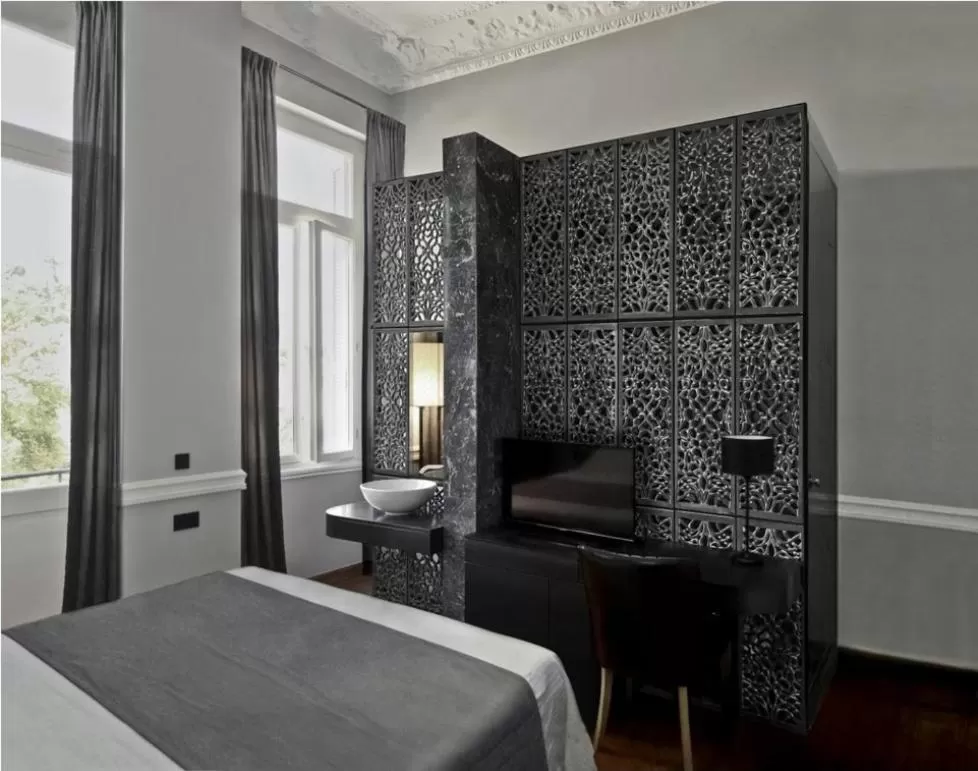 Bathroom, Bed in The Zillers Boutique Hotel