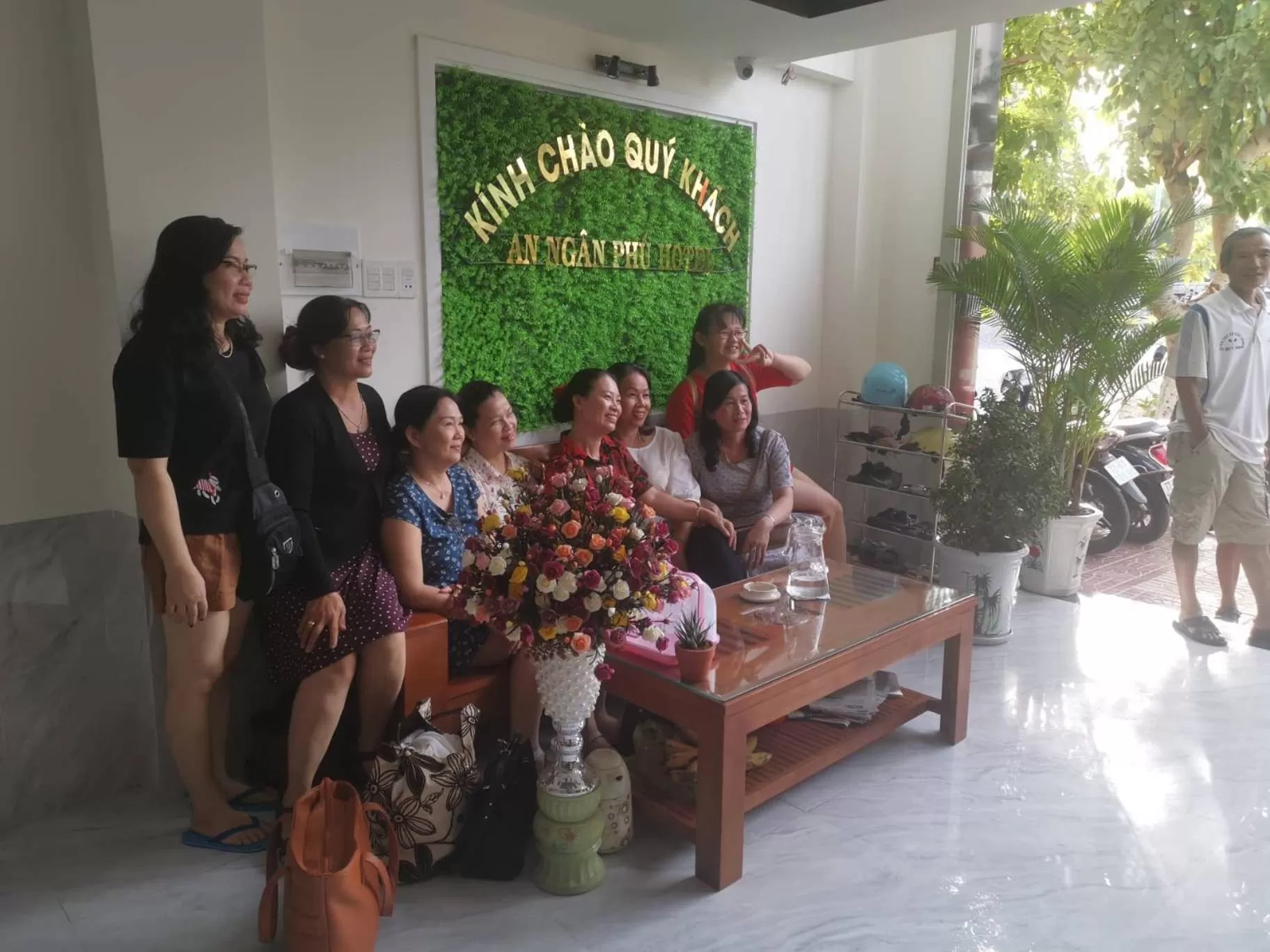 People in An Ngân Phú Hotel