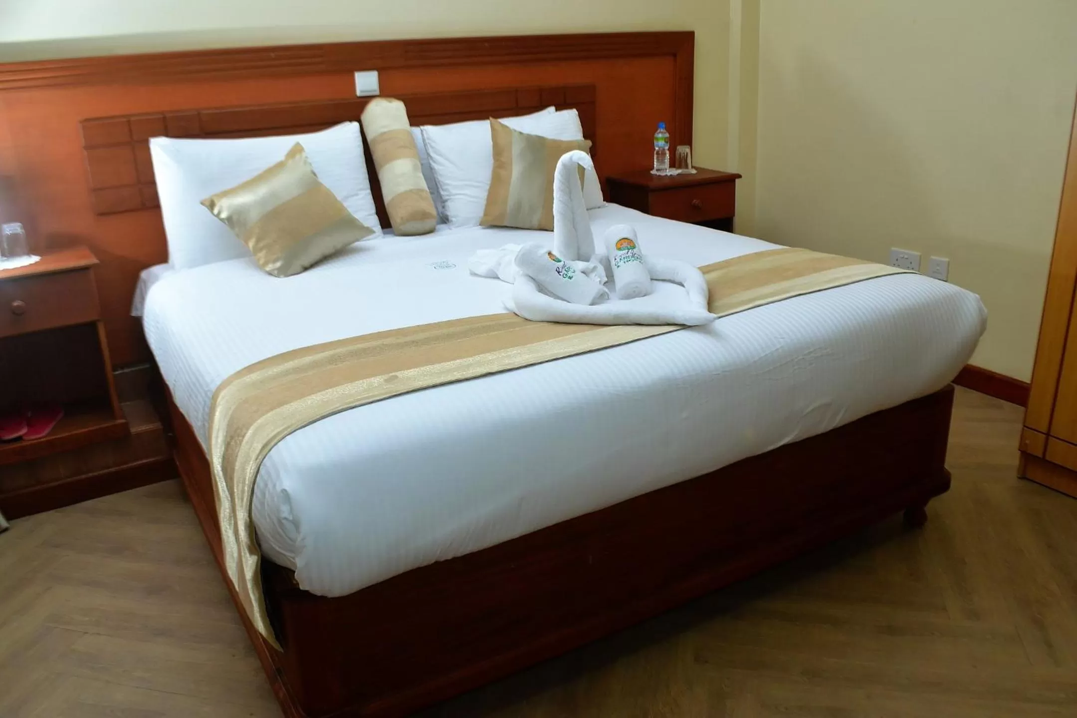 Bedroom, Bed in Royal Green Gardens Resort