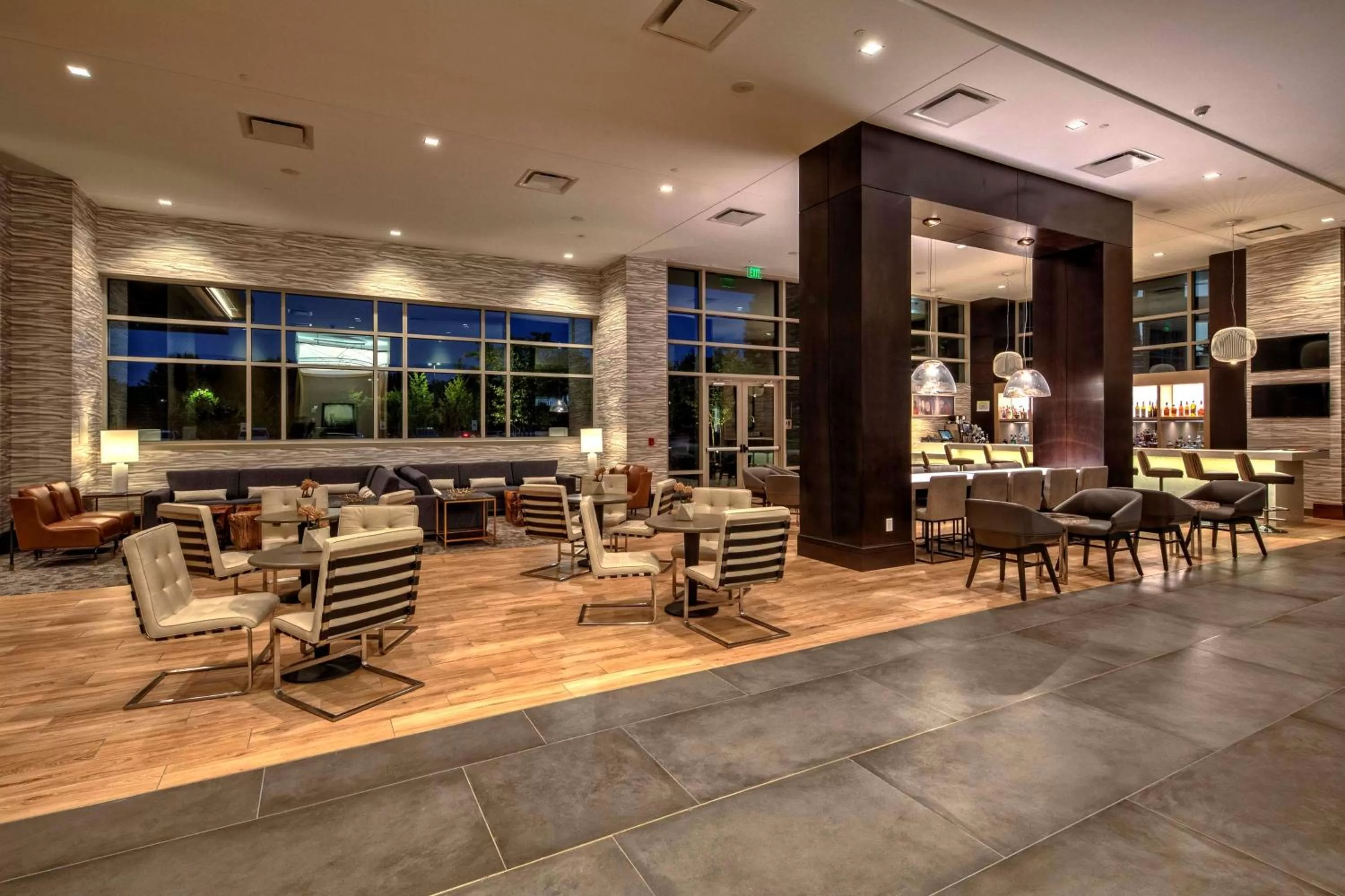 Lounge or bar in Hilton Franklin Cool Springs