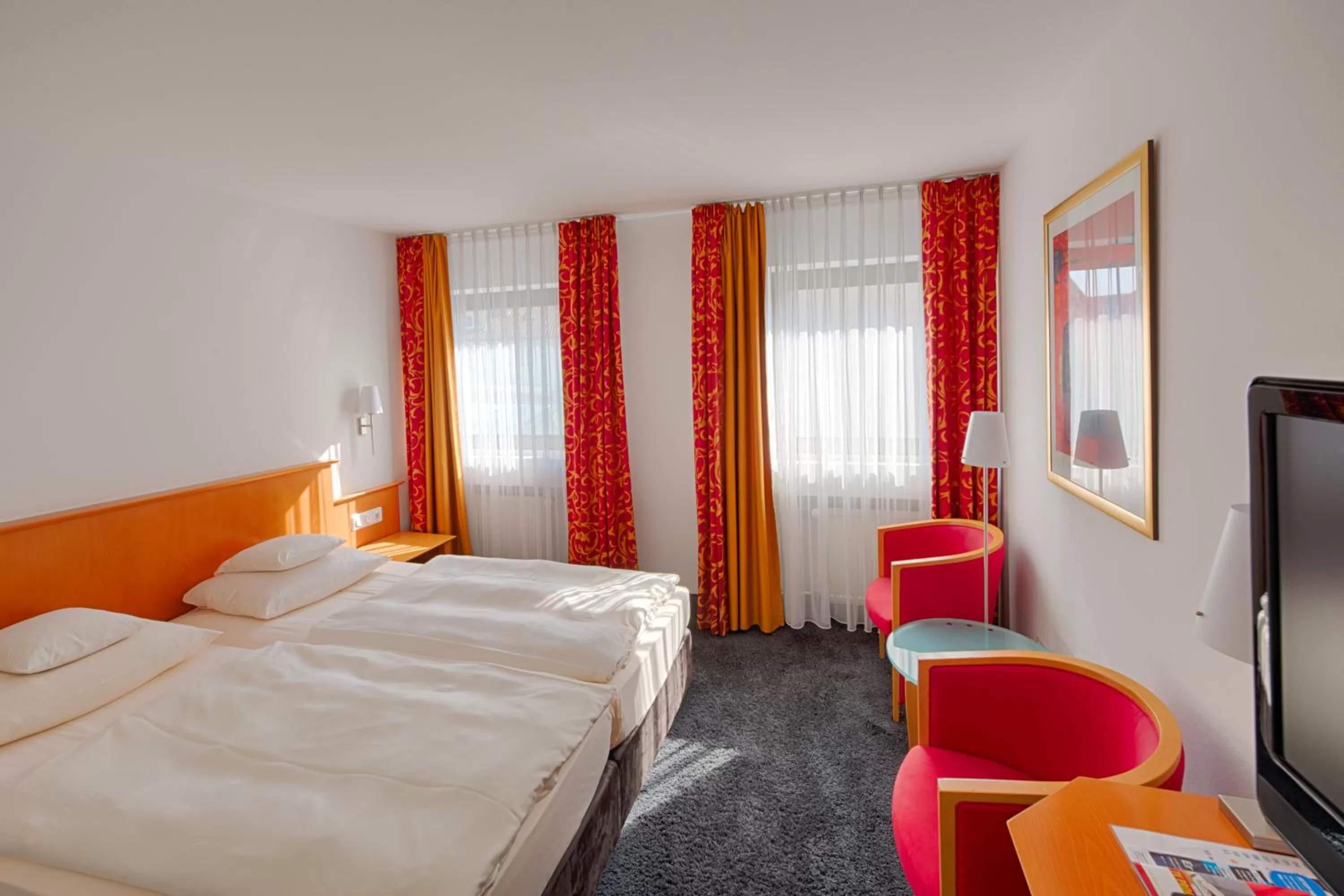 Photo of the whole room, Bed in Hotel & Restaurant Walfisch