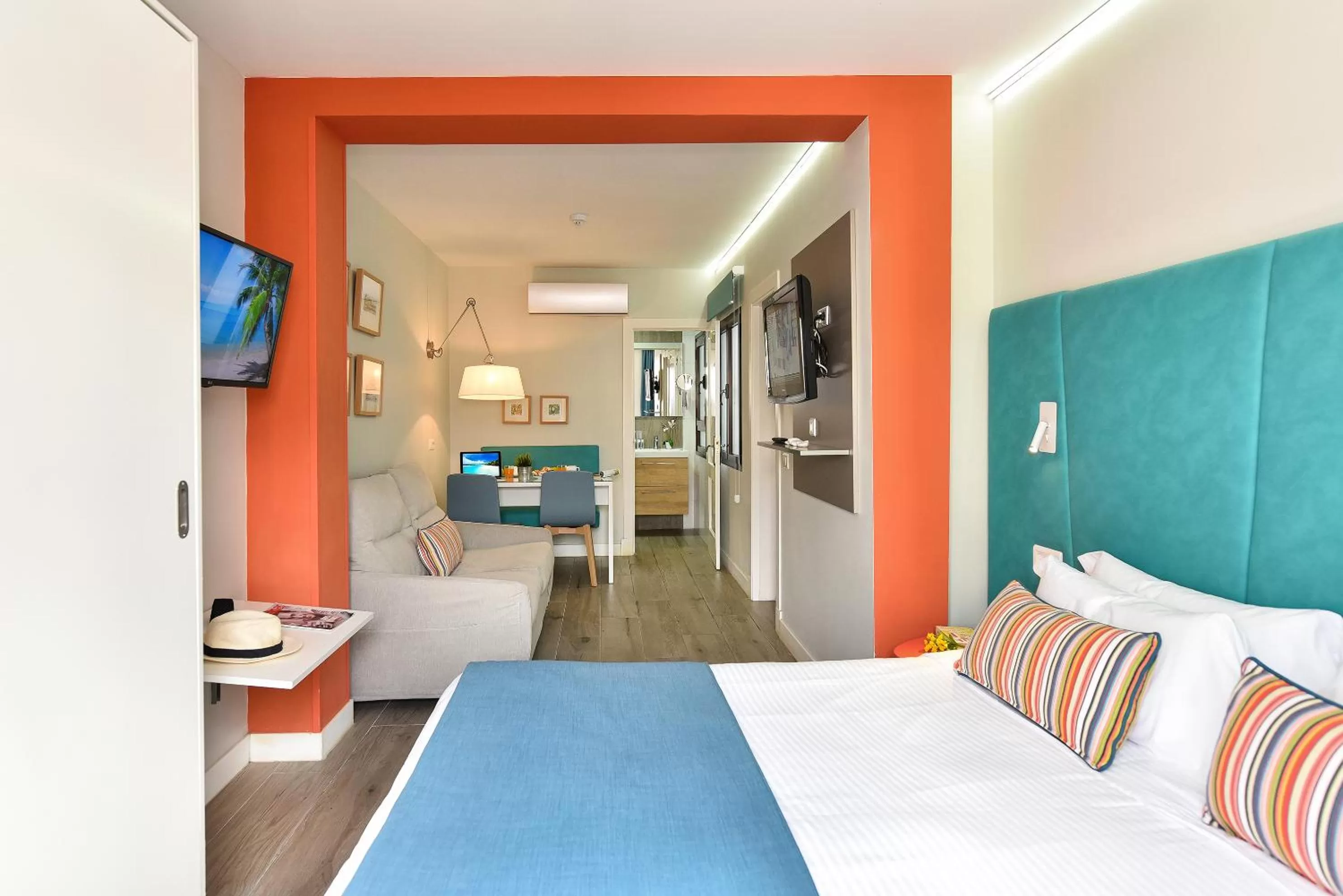 Photo of the whole room, Bed in Hotel Apartamento Bajamar