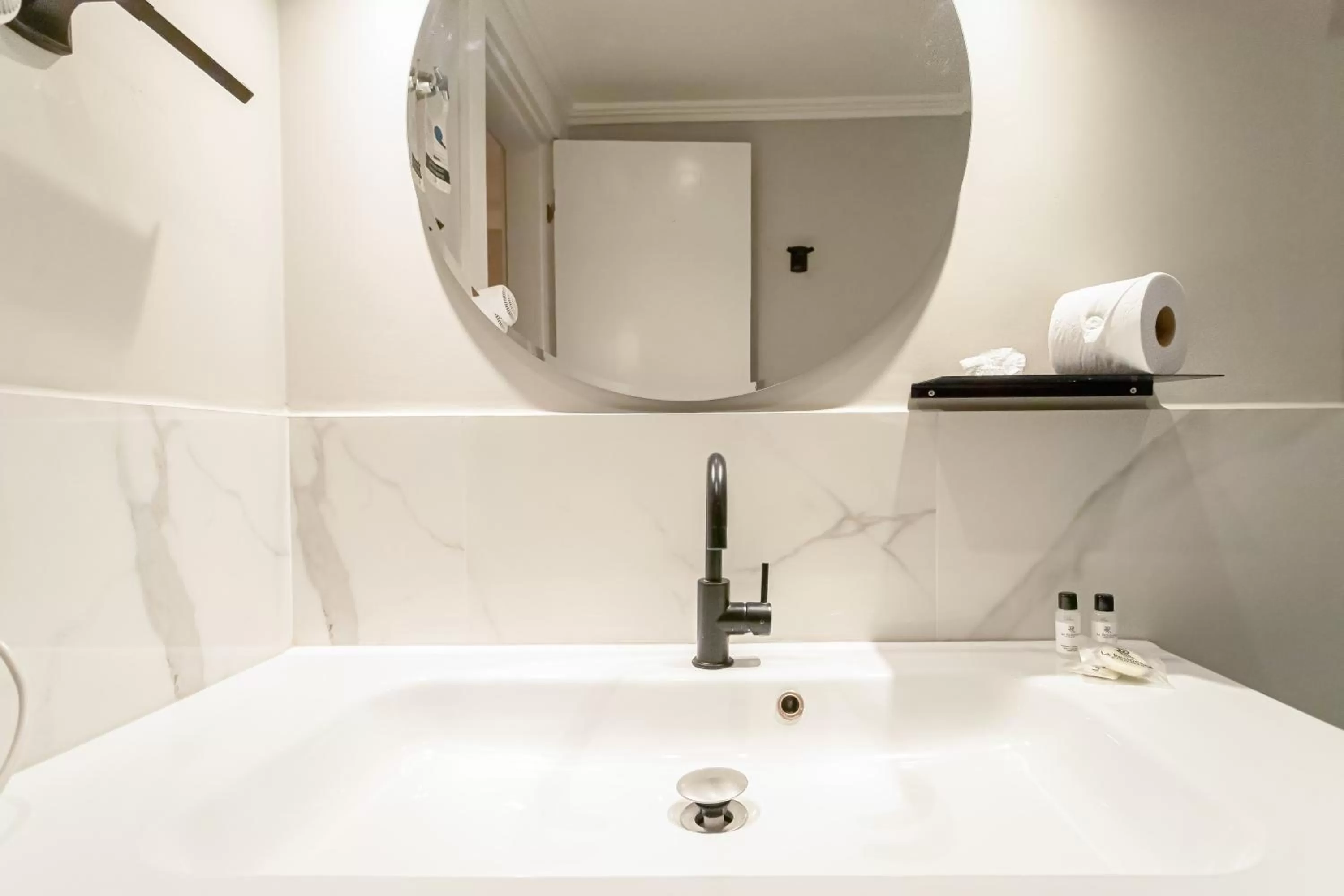 Bathroom in H4 La Residence Paulista