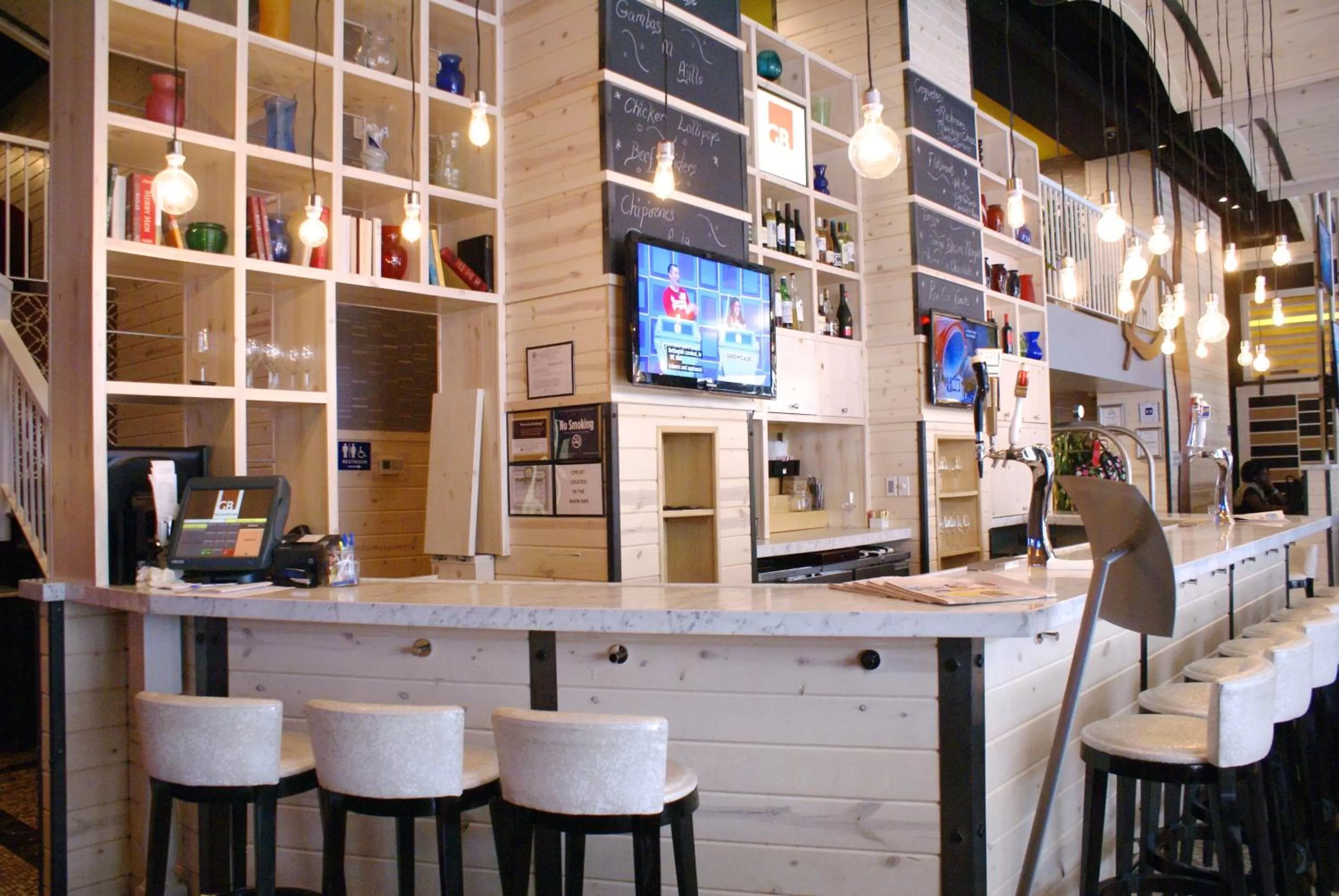 Lounge or bar in TRYP by Wyndham New York City Times Square - Midtown