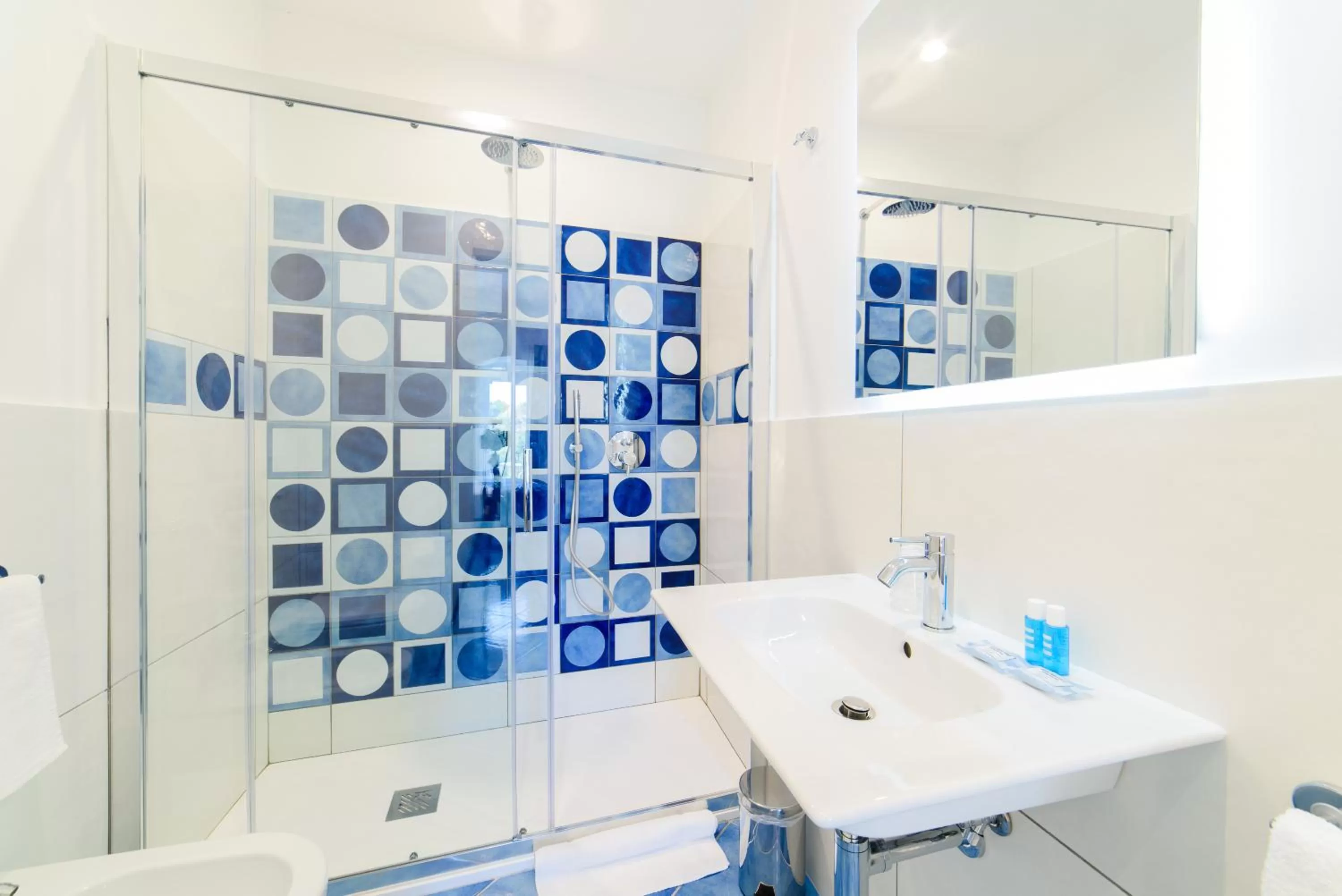 Shower in La Dimora del Maestro