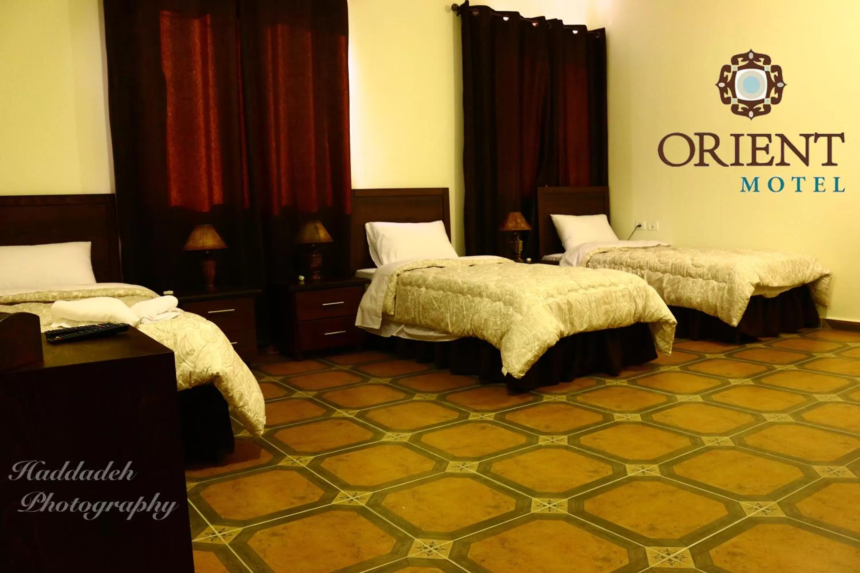 Nearby landmark, Bed in Orient Hotel