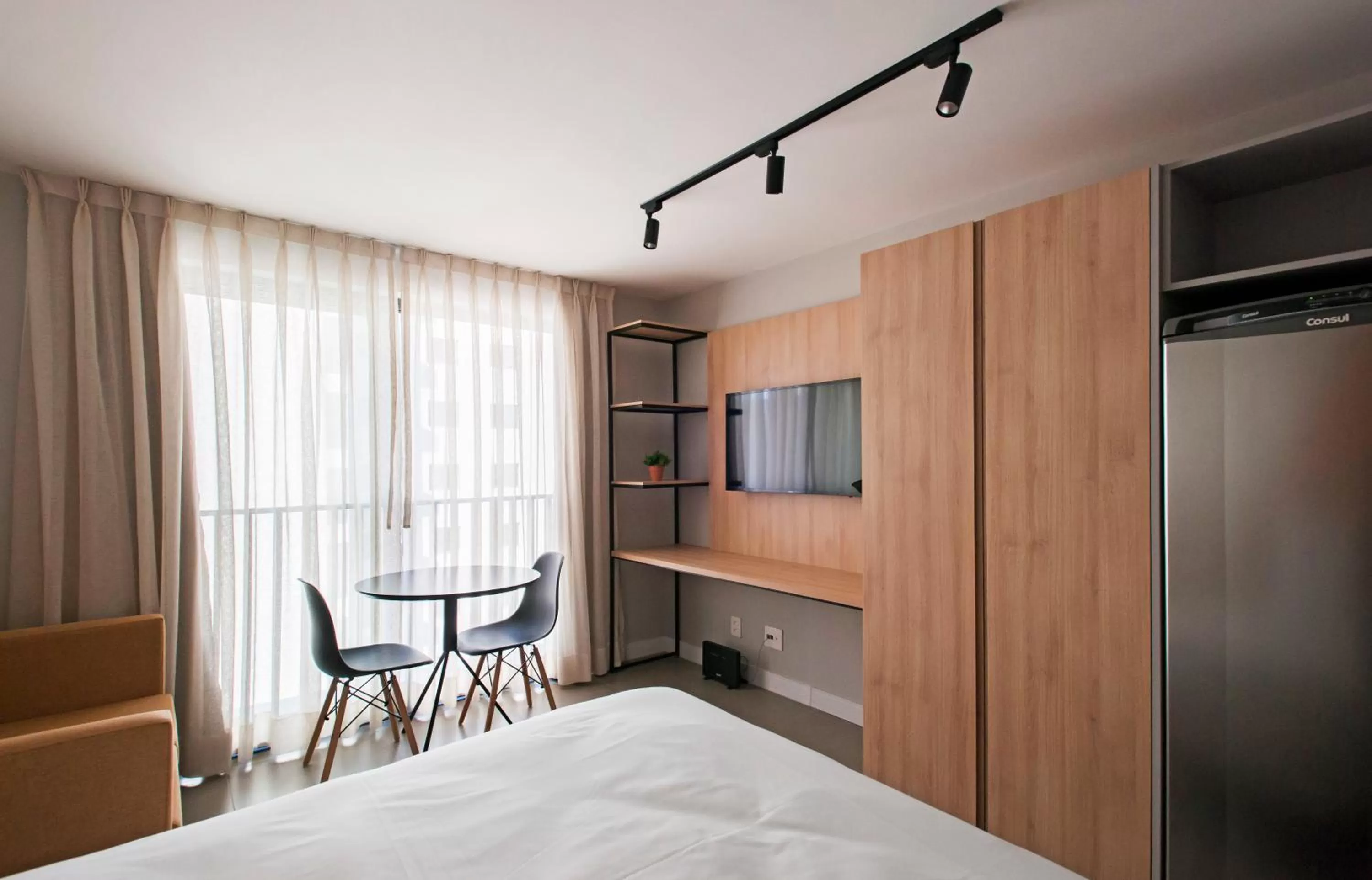 TV and multimedia, TV/Entertainment Center in Cityhome GO 24 Porto Alegre