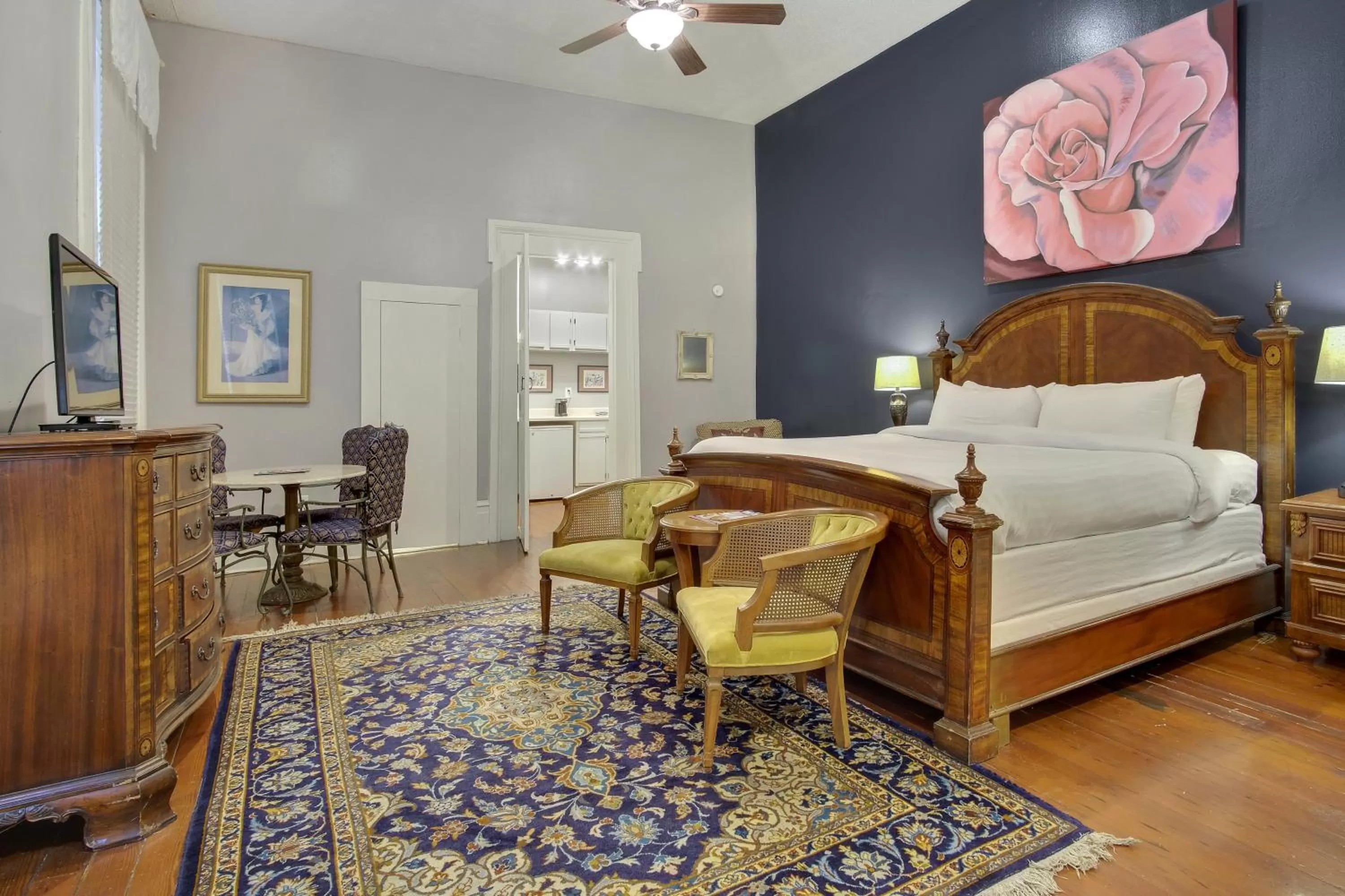 Bed in Rathbone Mansions New Orleans