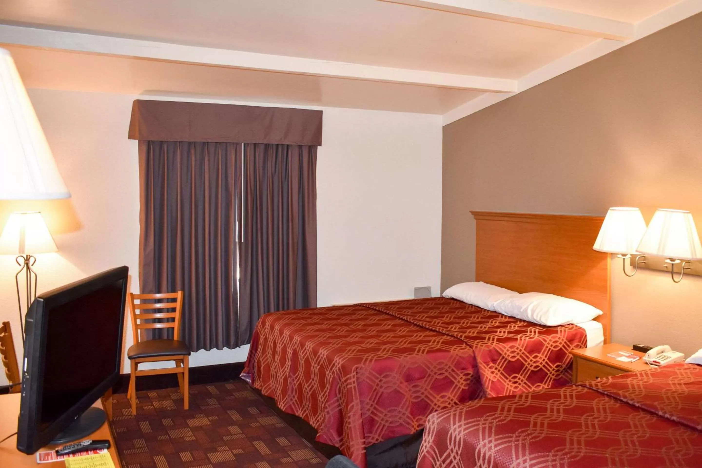 Photo of the whole room, Bed in MHO Hotel Bordentown