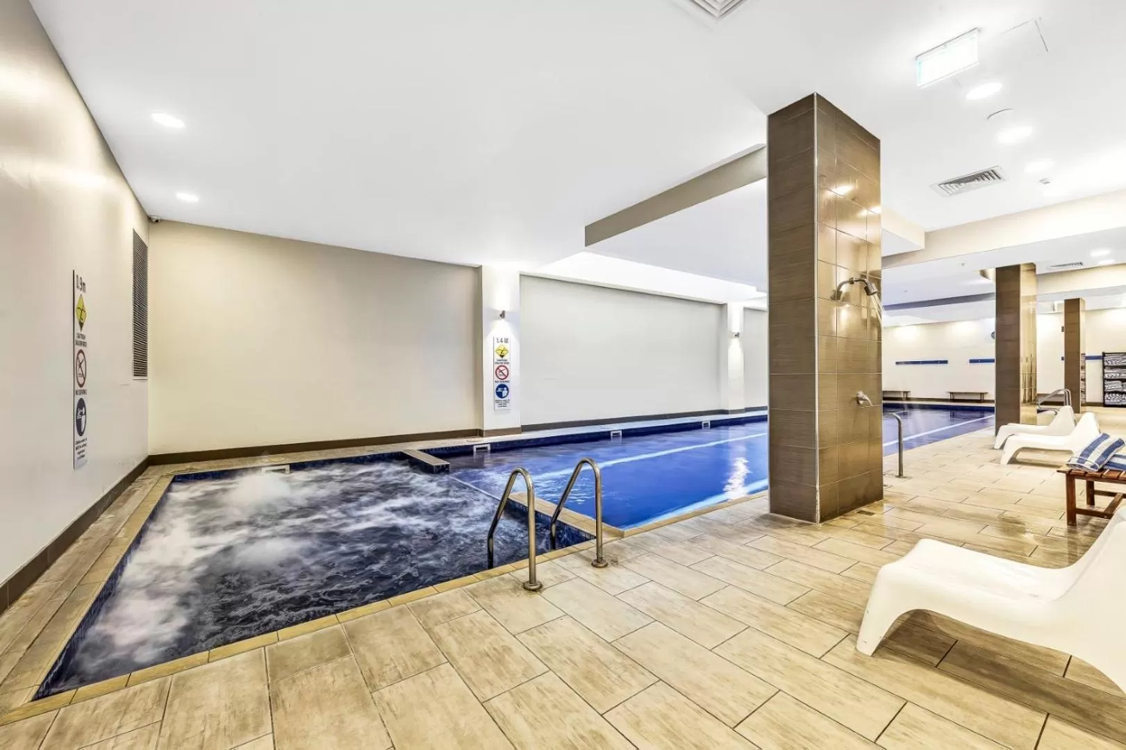 Swimming pool in Pegasus Apart-Hotel