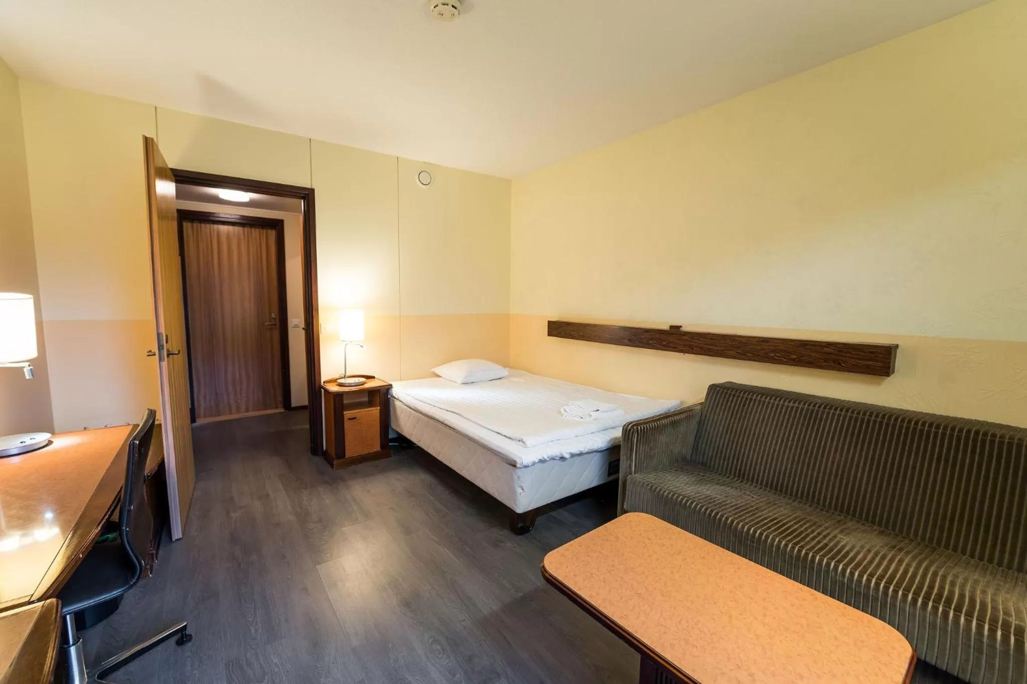 Bed in Budget Hotel Raahe