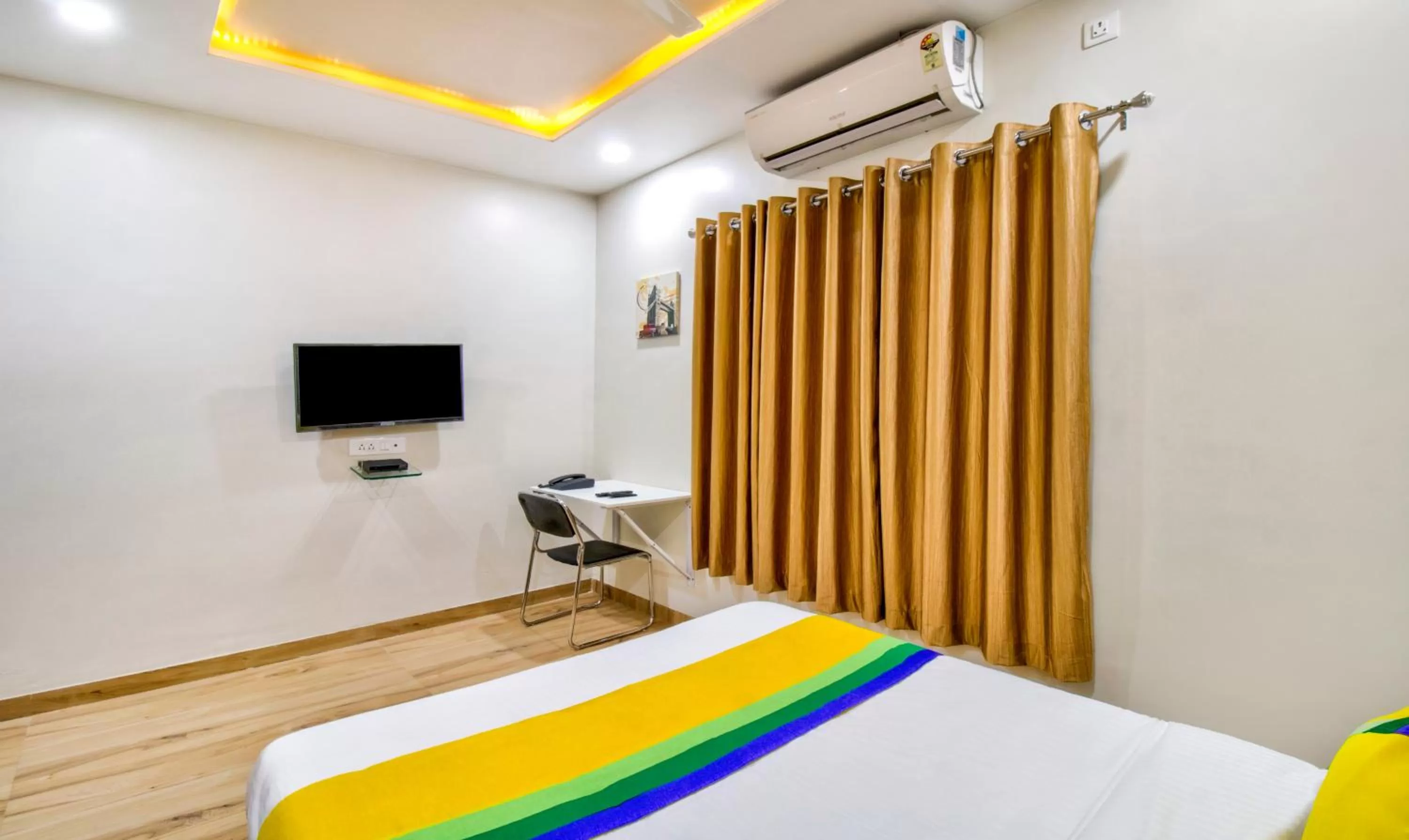 Bedroom, Bed in Itsy Hotels Shri Guru Service Apartment