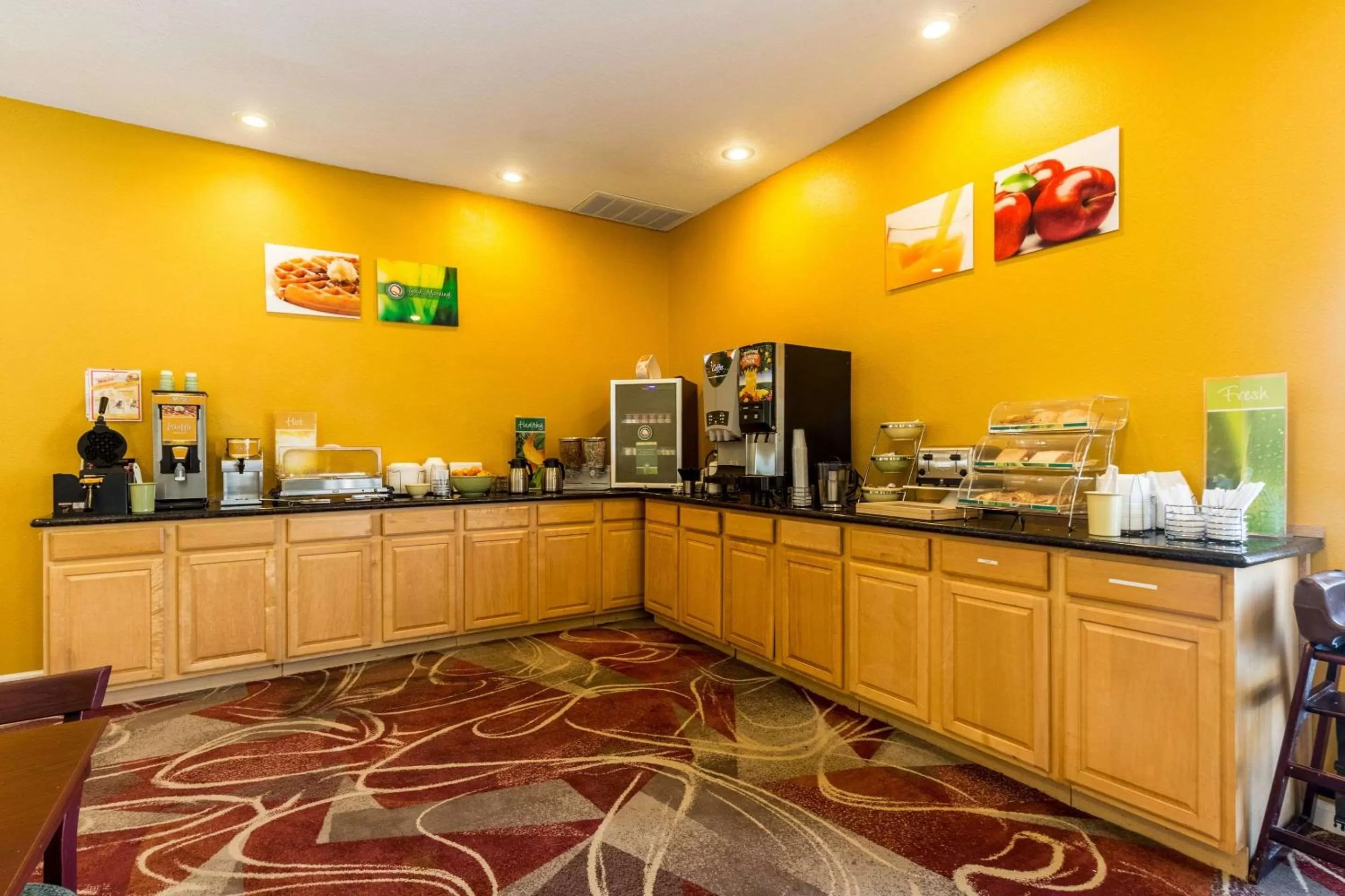Restaurant/places to eat in Quality Inn University near Downtown