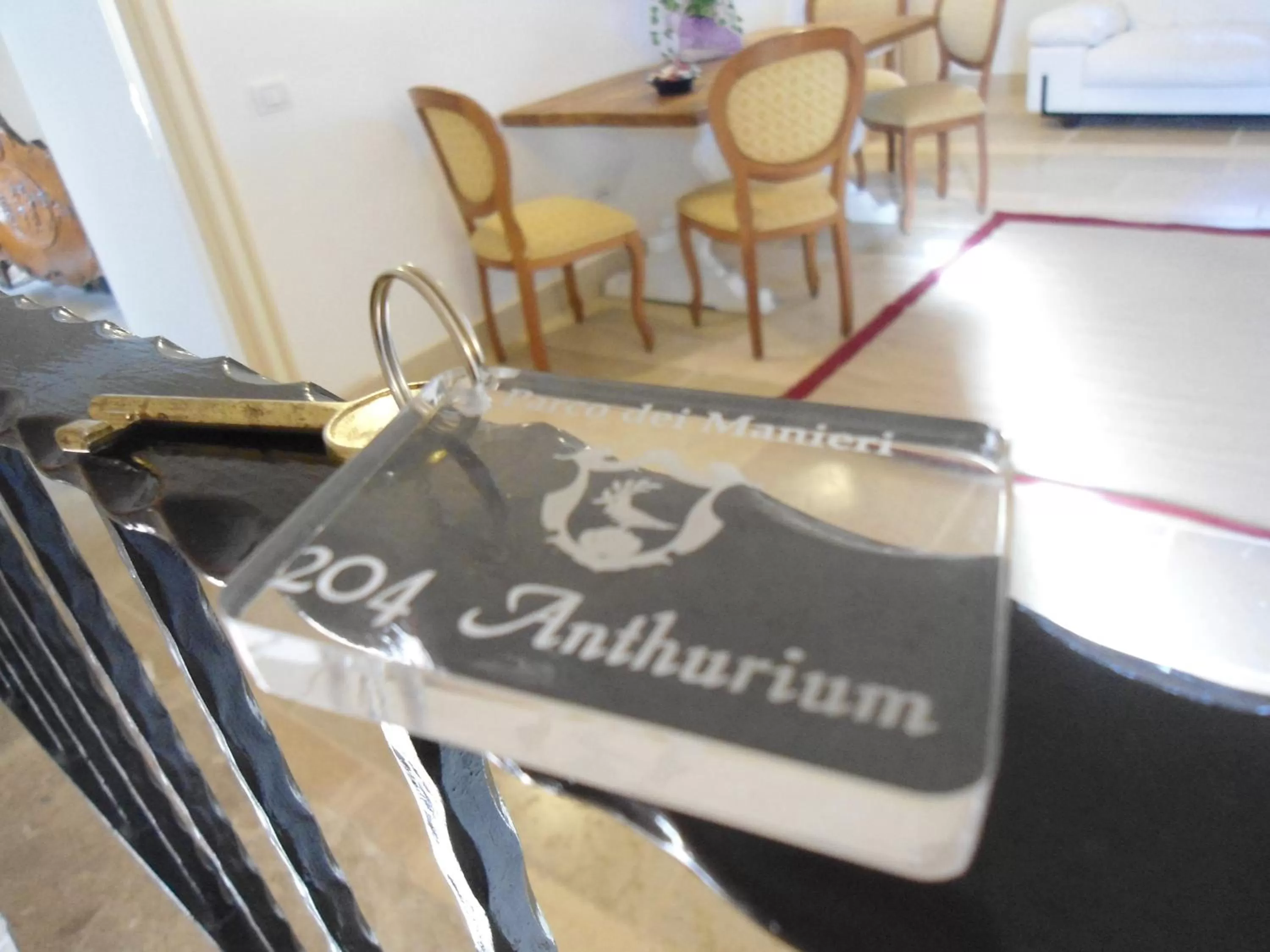 Text overlay in Parco dei Manieri