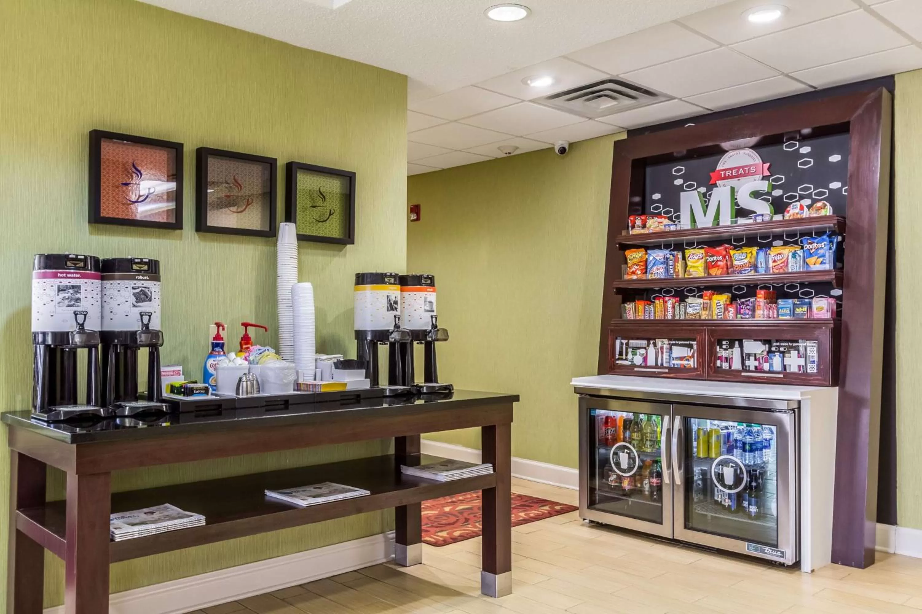 Restaurant/places to eat in Hampton Inn Jackson Pearl Intrntl Airport