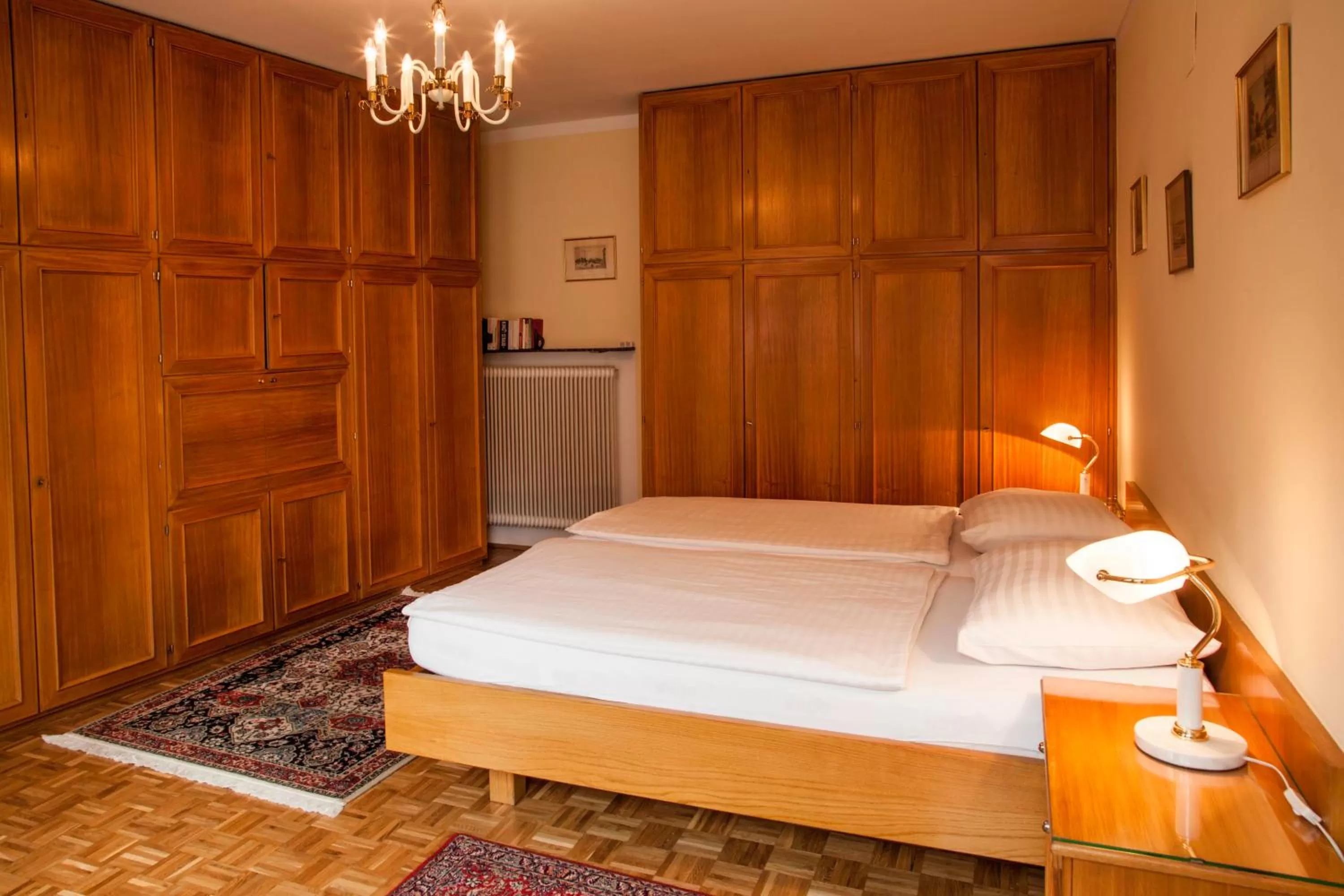 Photo of the whole room, Bed in Pension Sacher - Apartments am Stephansplatz