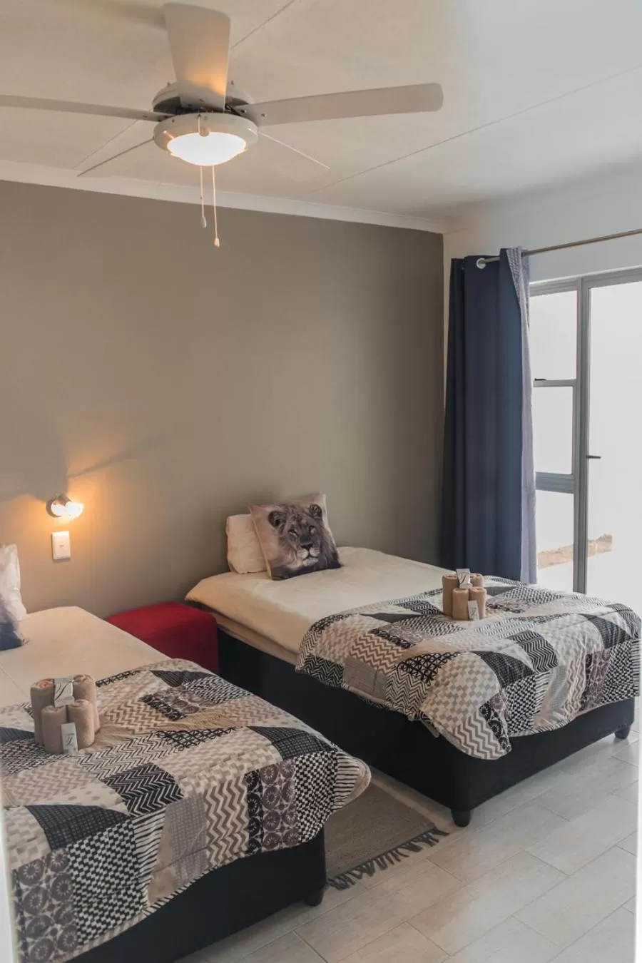 Bed in Out of Africa Town Lodge