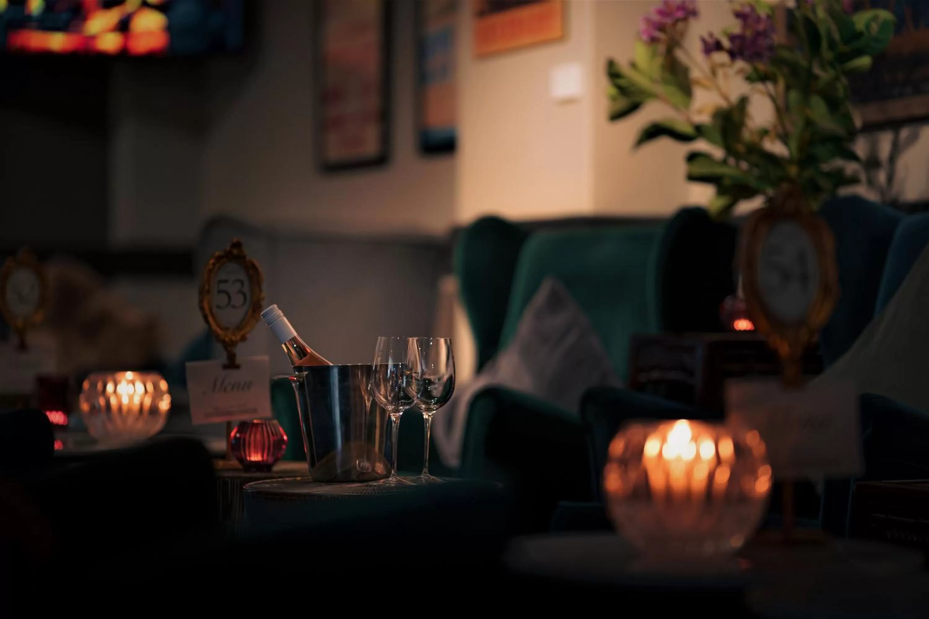 Lounge or bar in The Oriana Orange - Retro Hotel & Resort